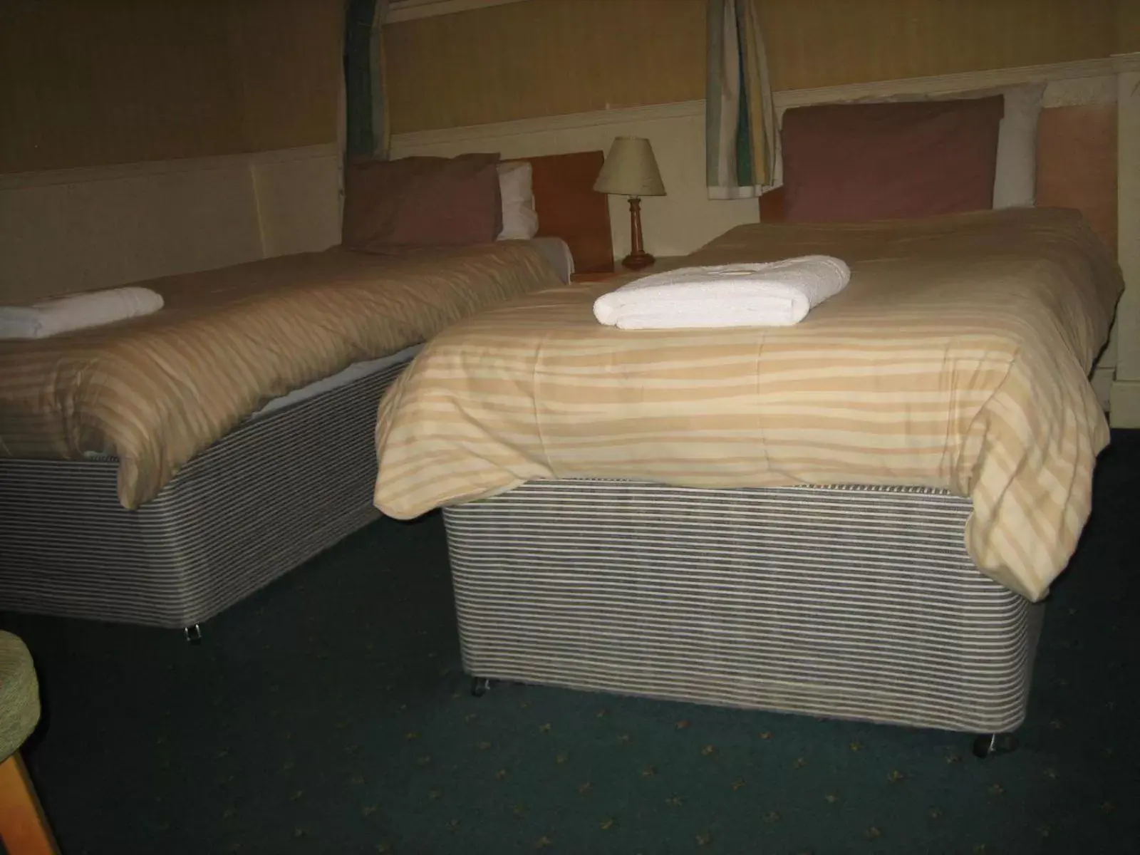 Bed in Murrayfield Park Guest House