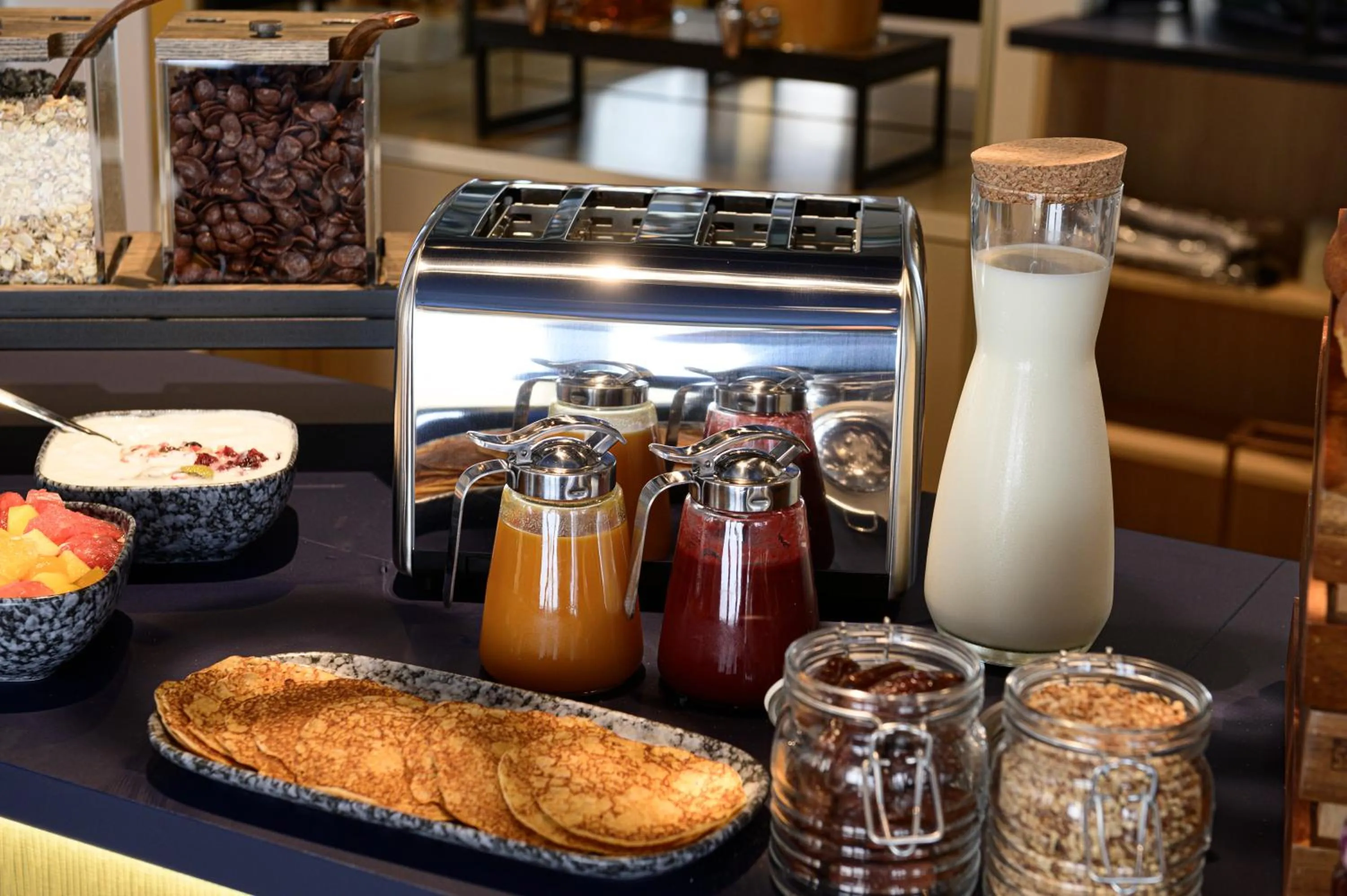 Breakfast in Mercure Paris Opera Lafayette