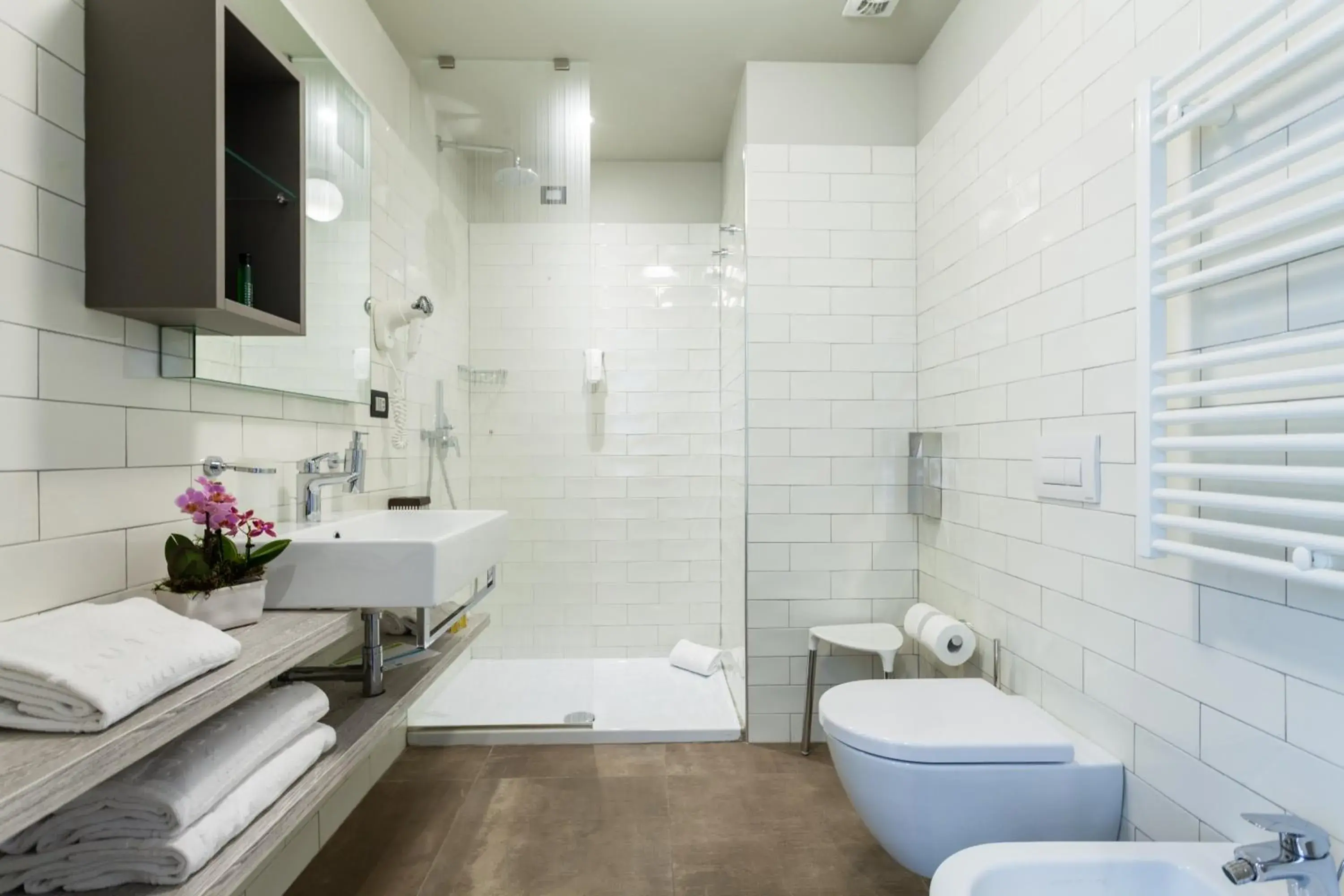 Shower, Bathroom in Nautilus Family Hotel