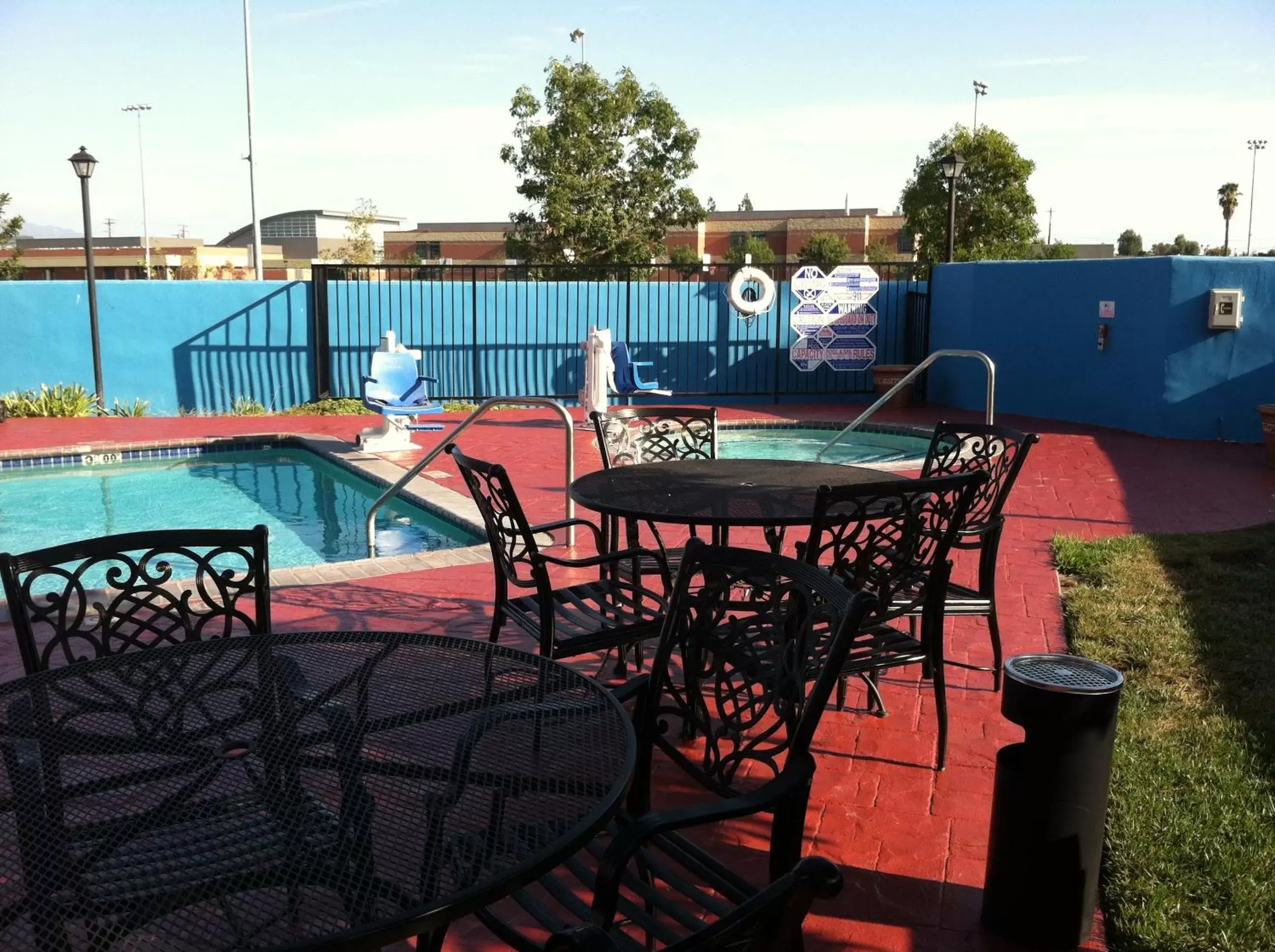 Swimming pool in Best Western Plus - Anaheim Orange County Hotel