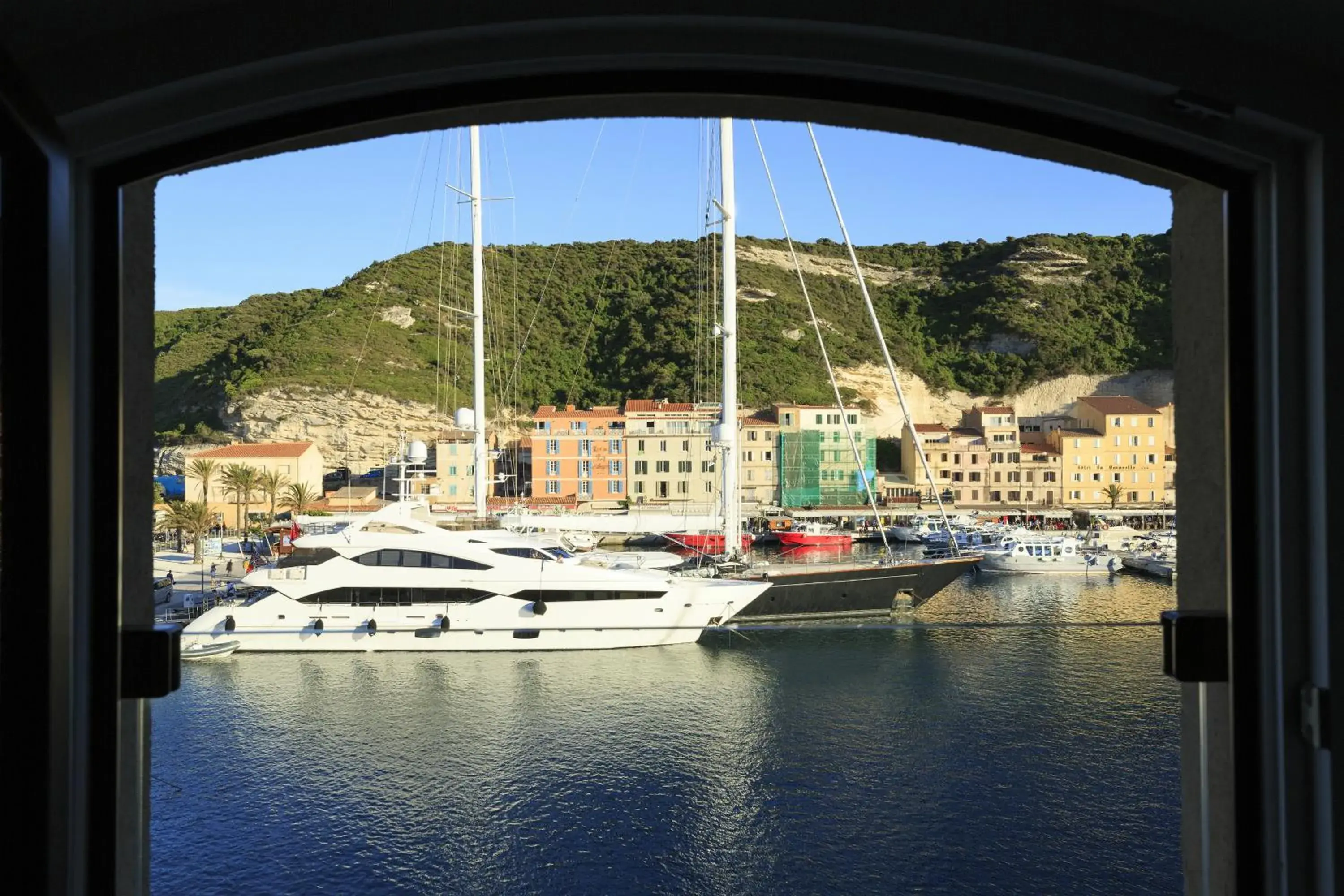 Sea view in Hotel Centre Nautique