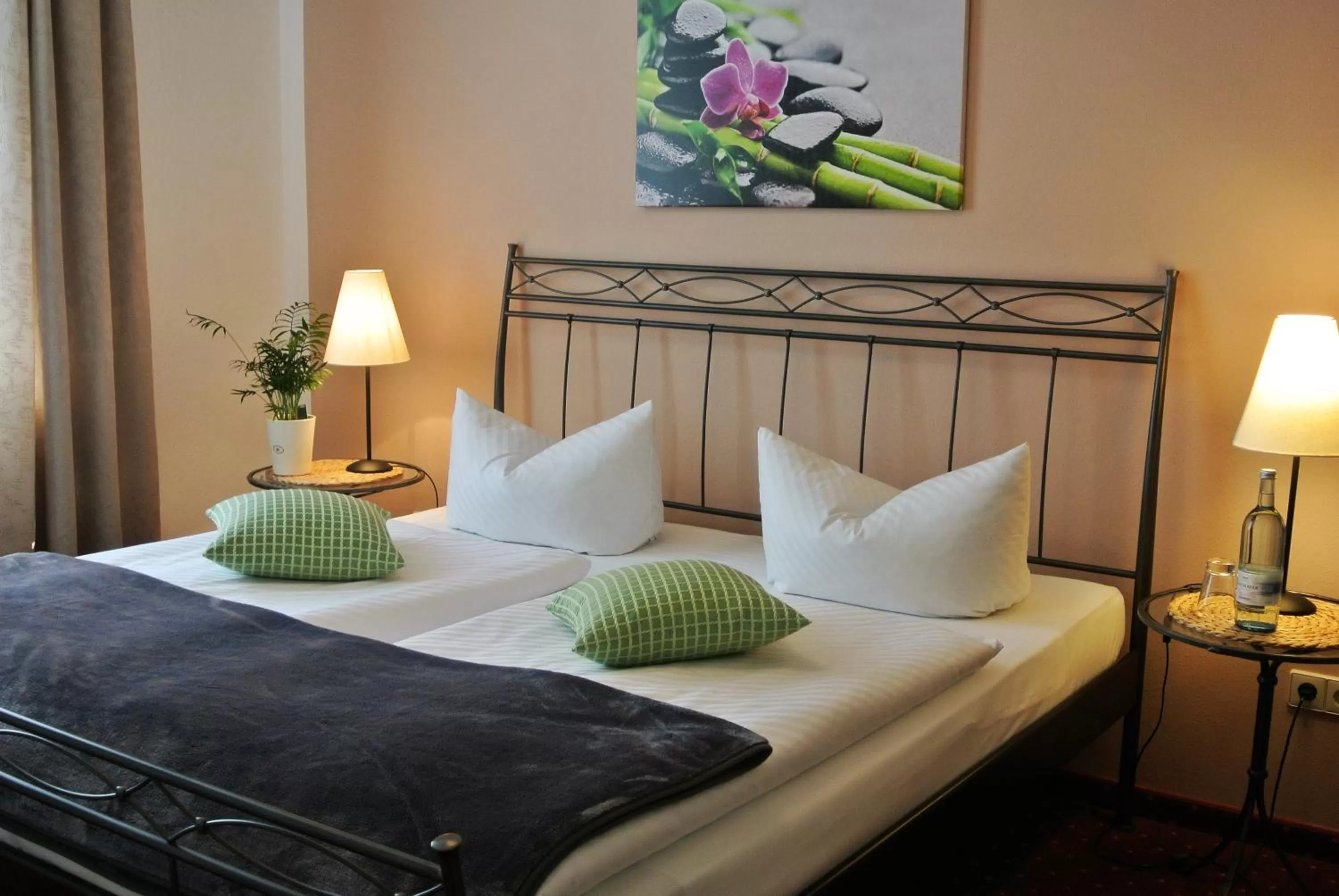 Photo of the whole room, Bed in Seehotel Lindenhof