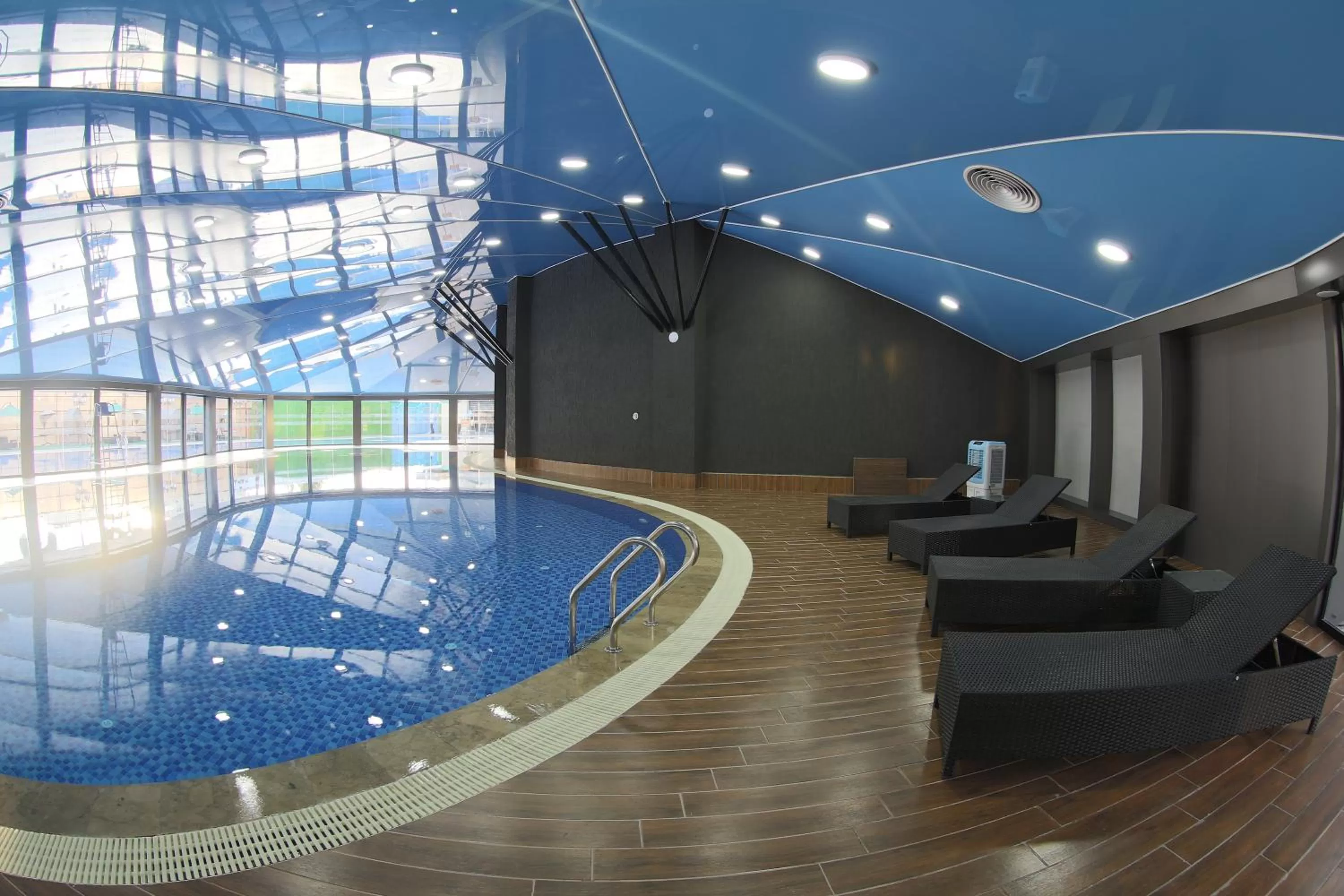 Swimming Pool in Sahid Zarafshon