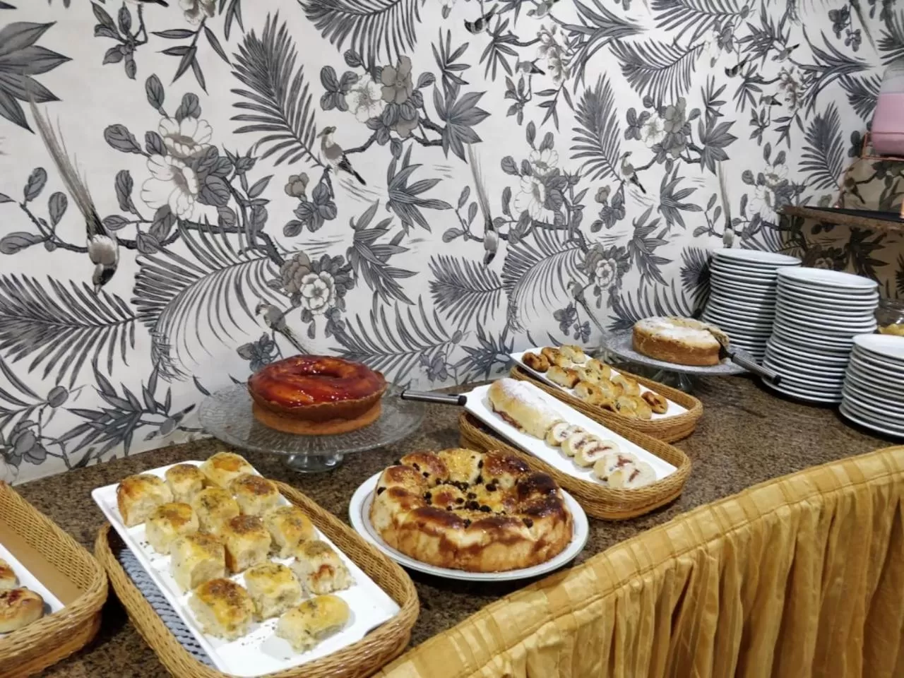 Food and drinks in Divi-Divi Praia Hotel