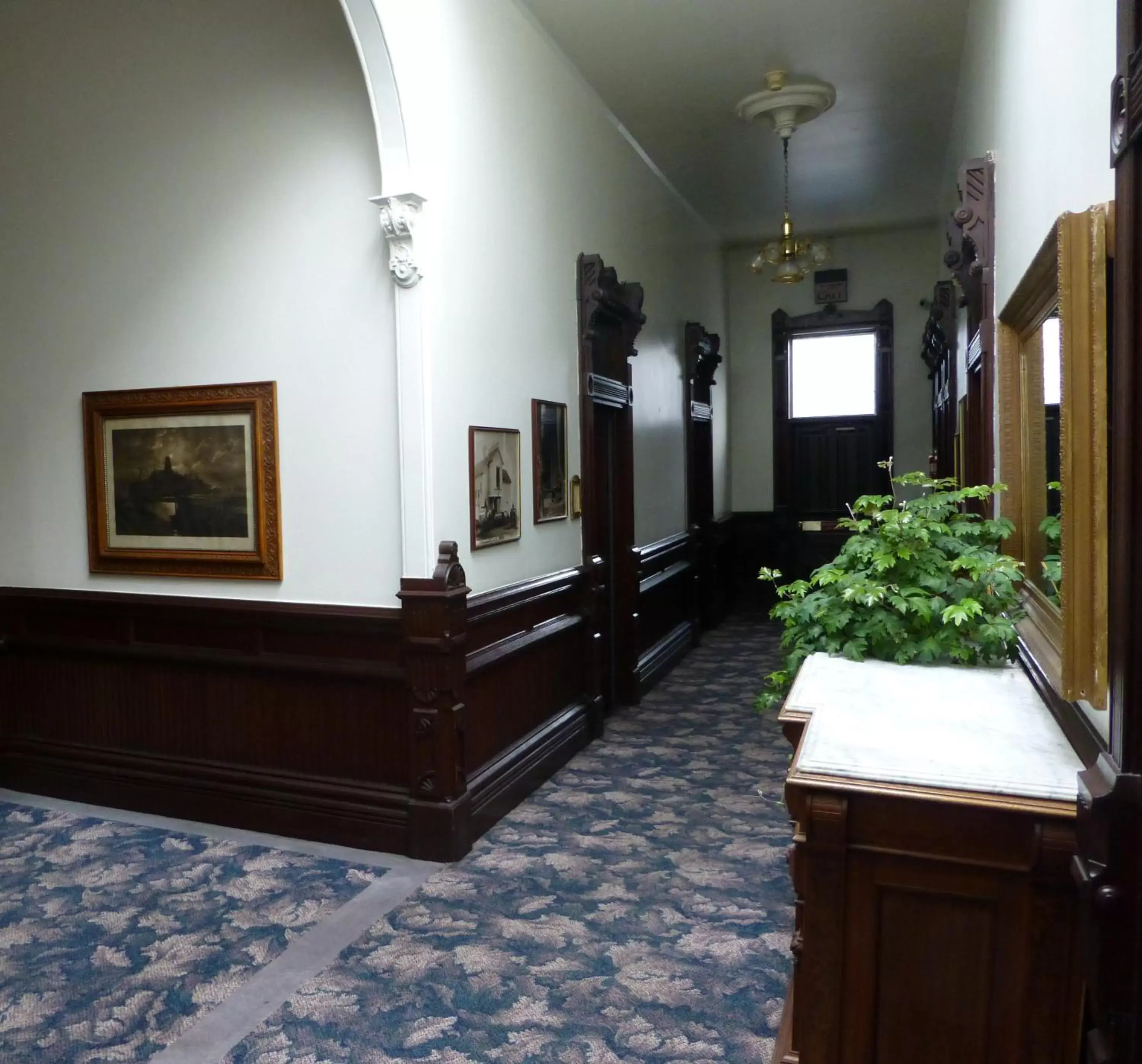 Lobby or reception in Victorian Inn