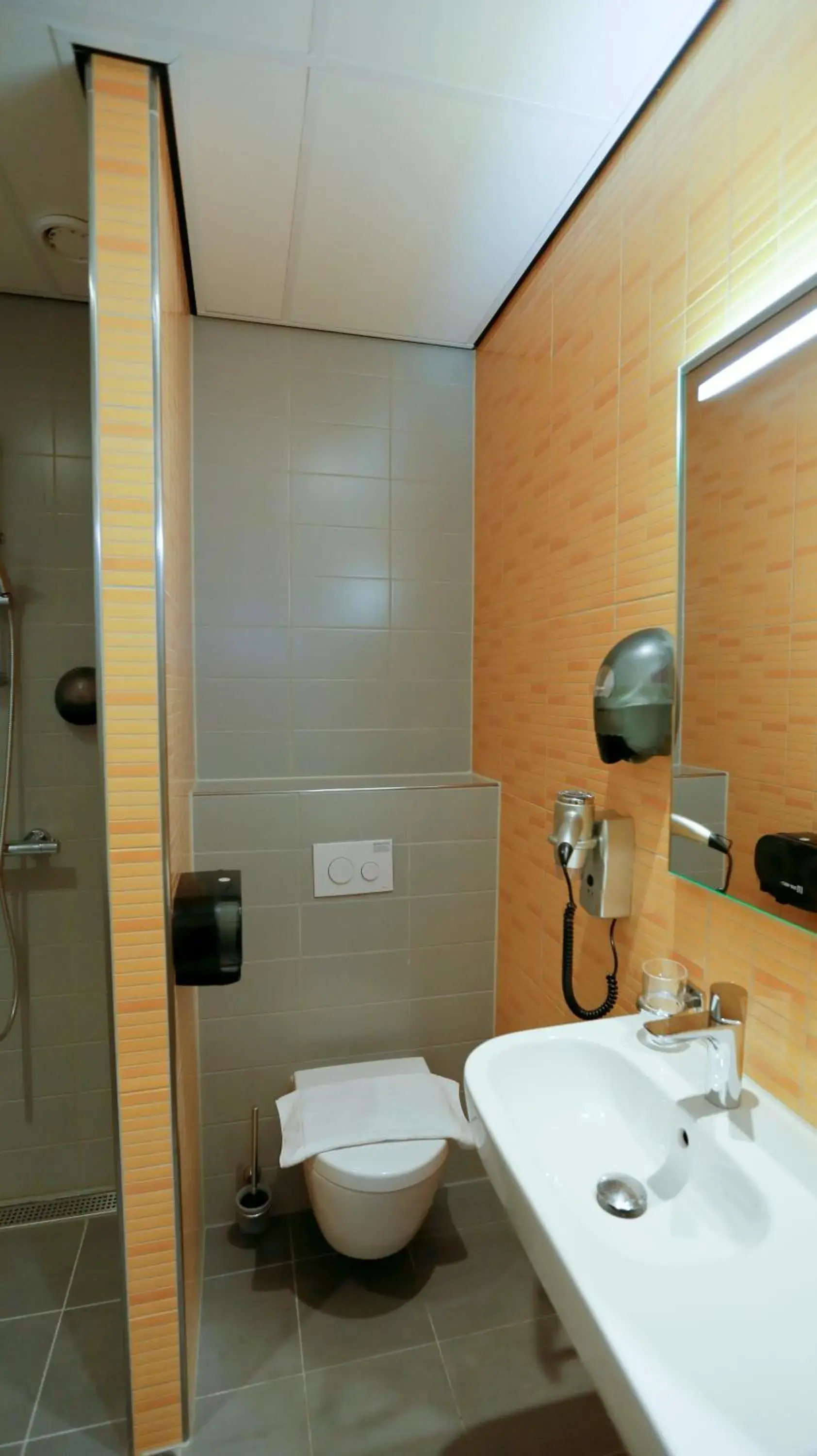 Bathroom in City Hotel Amsterdam