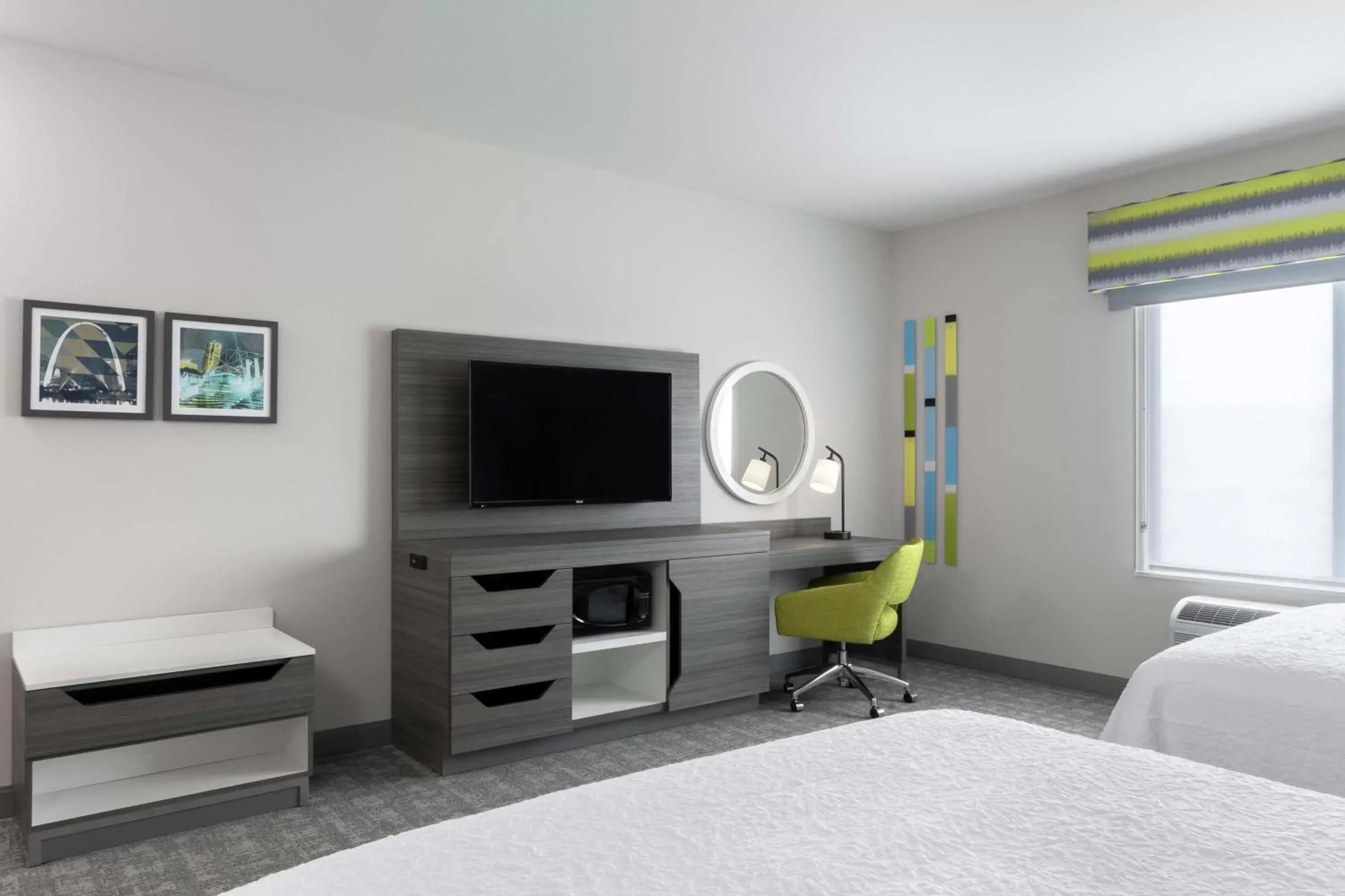 Bedroom, Bed in Hampton Inn O'Fallon, Il Bedroom, Bed in Hampton Inn O'Fallon, Il