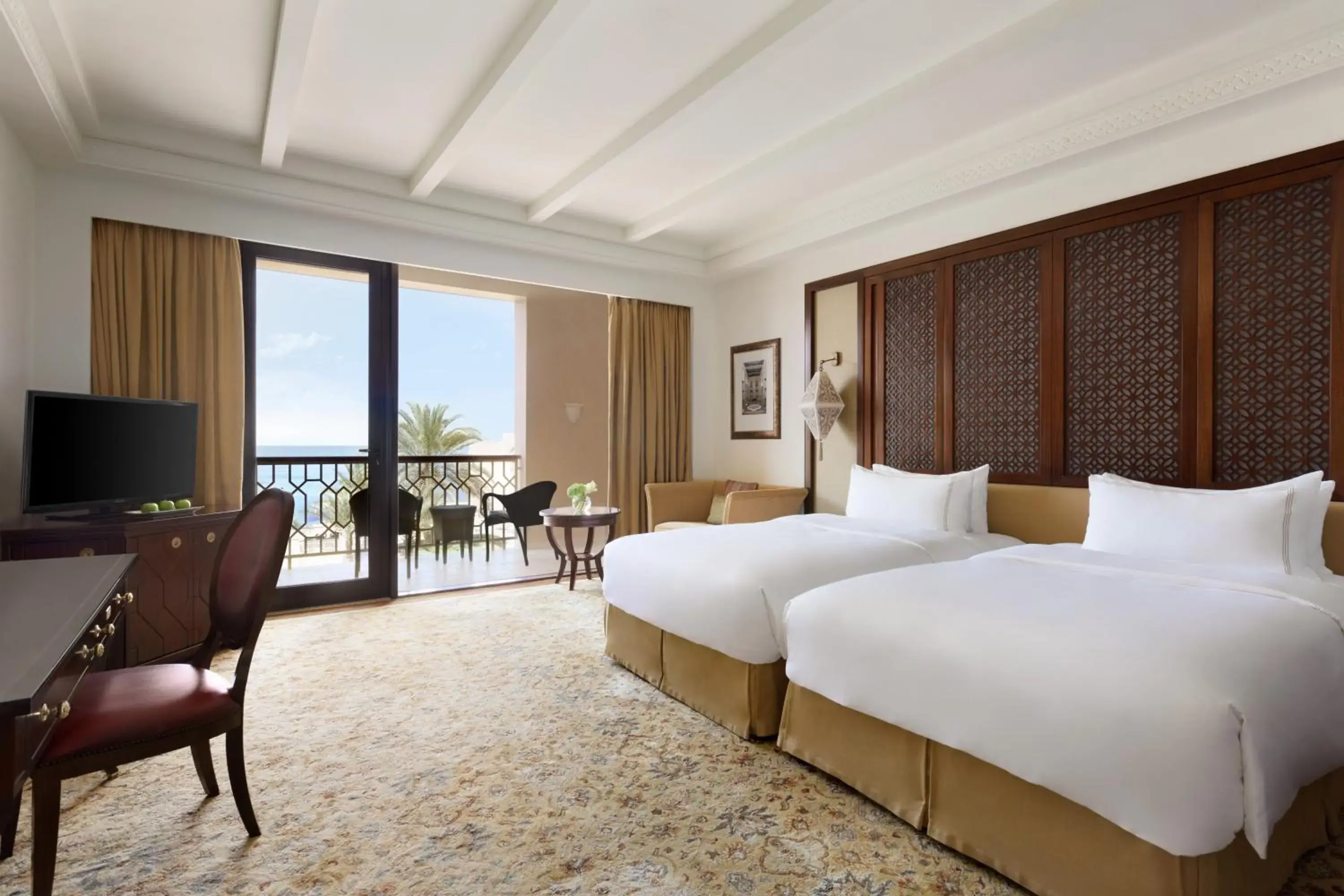 Photo of the whole room in Shangri-La Al Husn Resort & Spa
