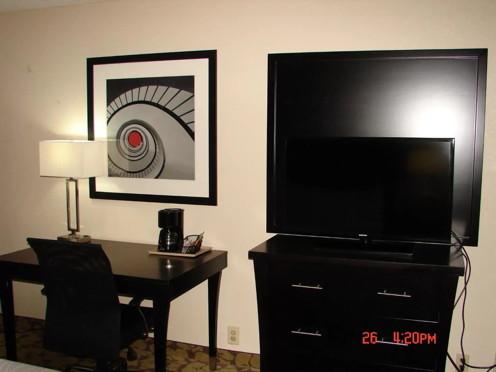 TV and multimedia, TV/Entertainment Center in Ramada Plaza by Wyndham Charlotte South End Airport