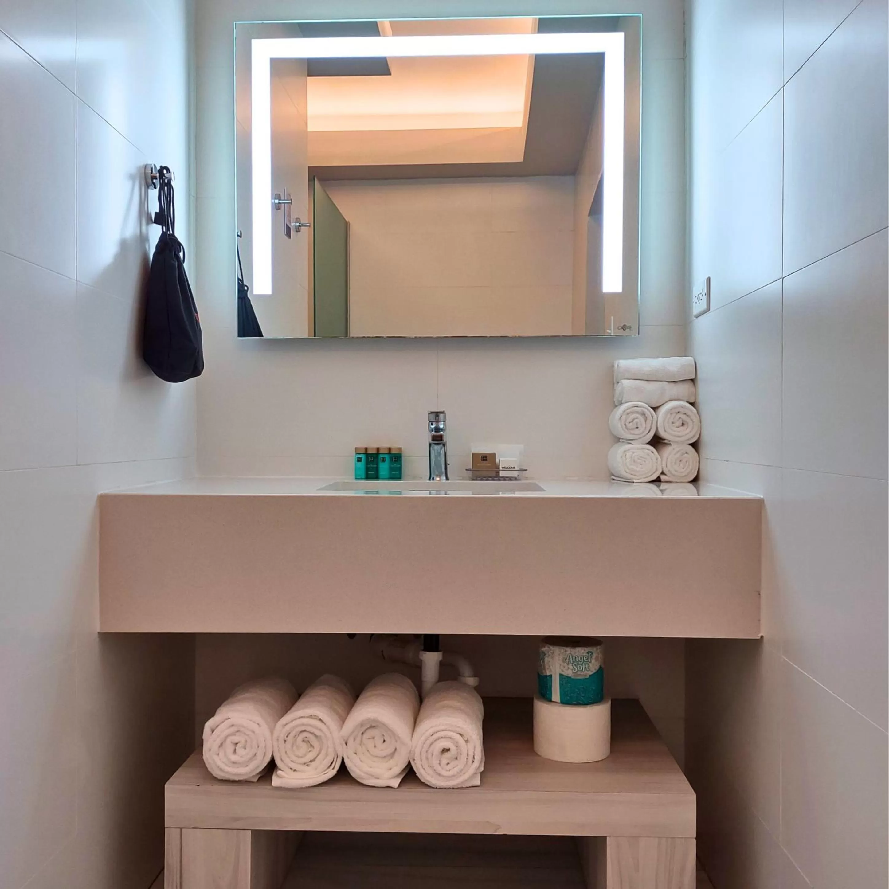 Bathroom in Trópica Beach Hotel