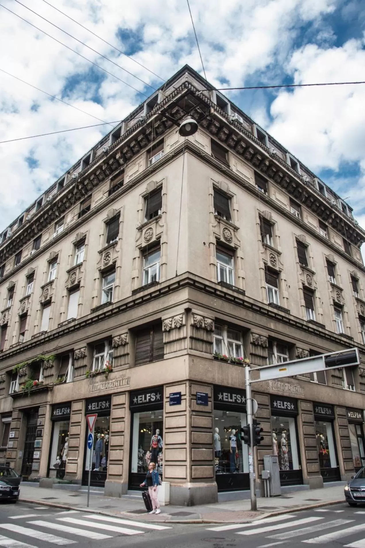 Property building in Bed & Breakfast Donji Grad