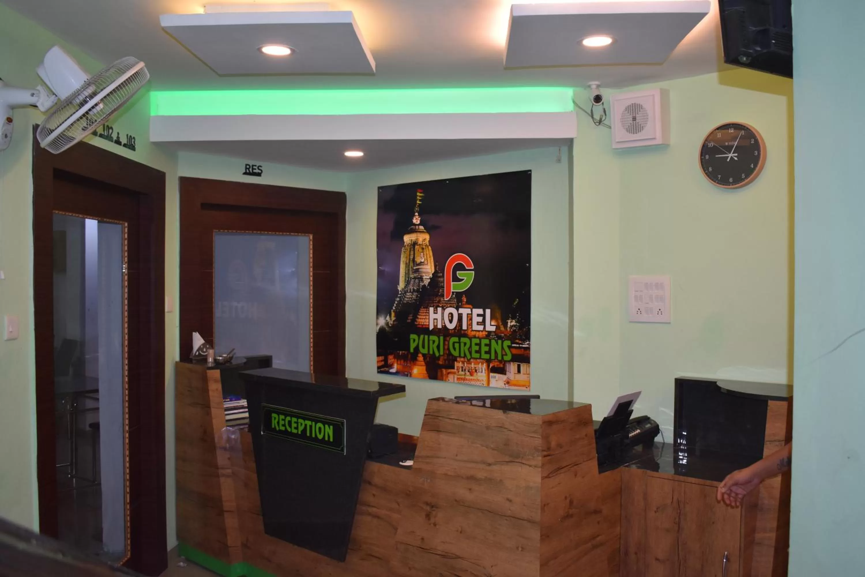 Lobby or reception in HOTEL PURI GREENS