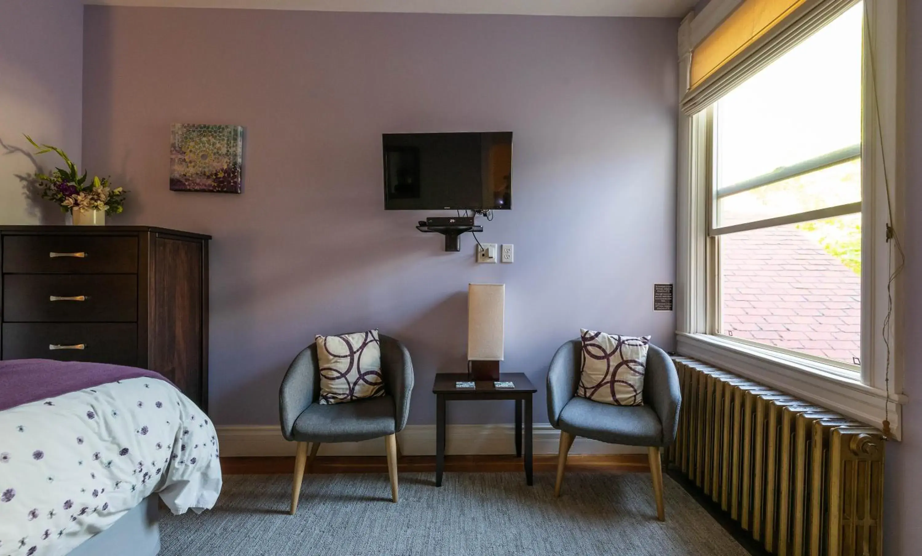 Seating area, TV/Entertainment Center in Cloudside Hotel