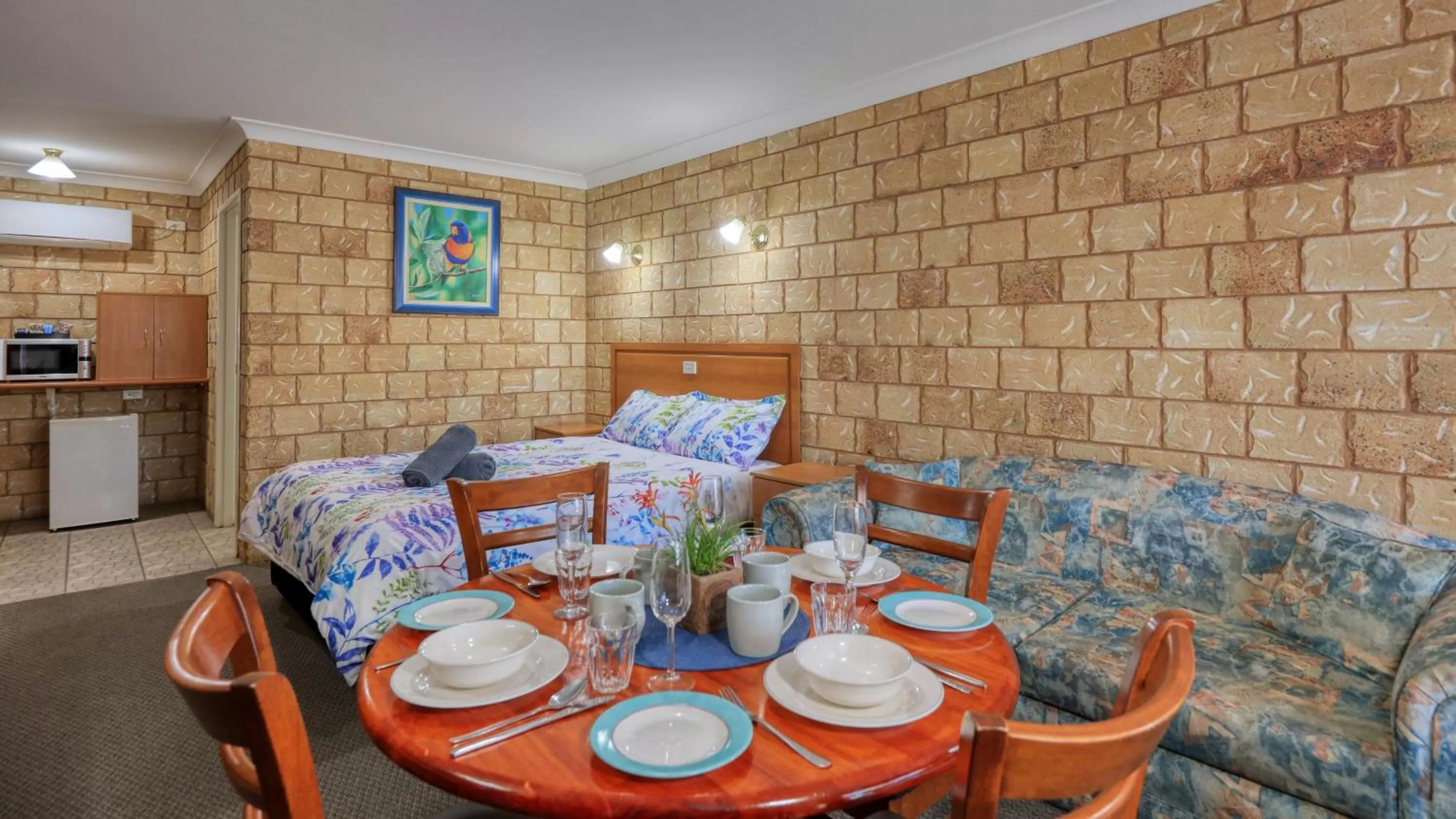 Decorative detail in Darling River Motel