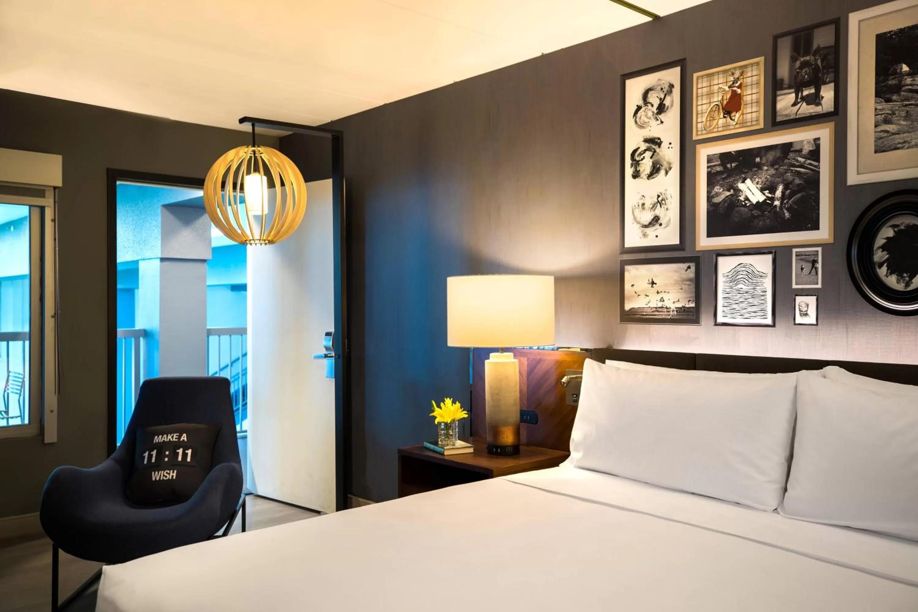 Swimming pool, Bed in Renaissance Minneapolis Bloomington Hotel