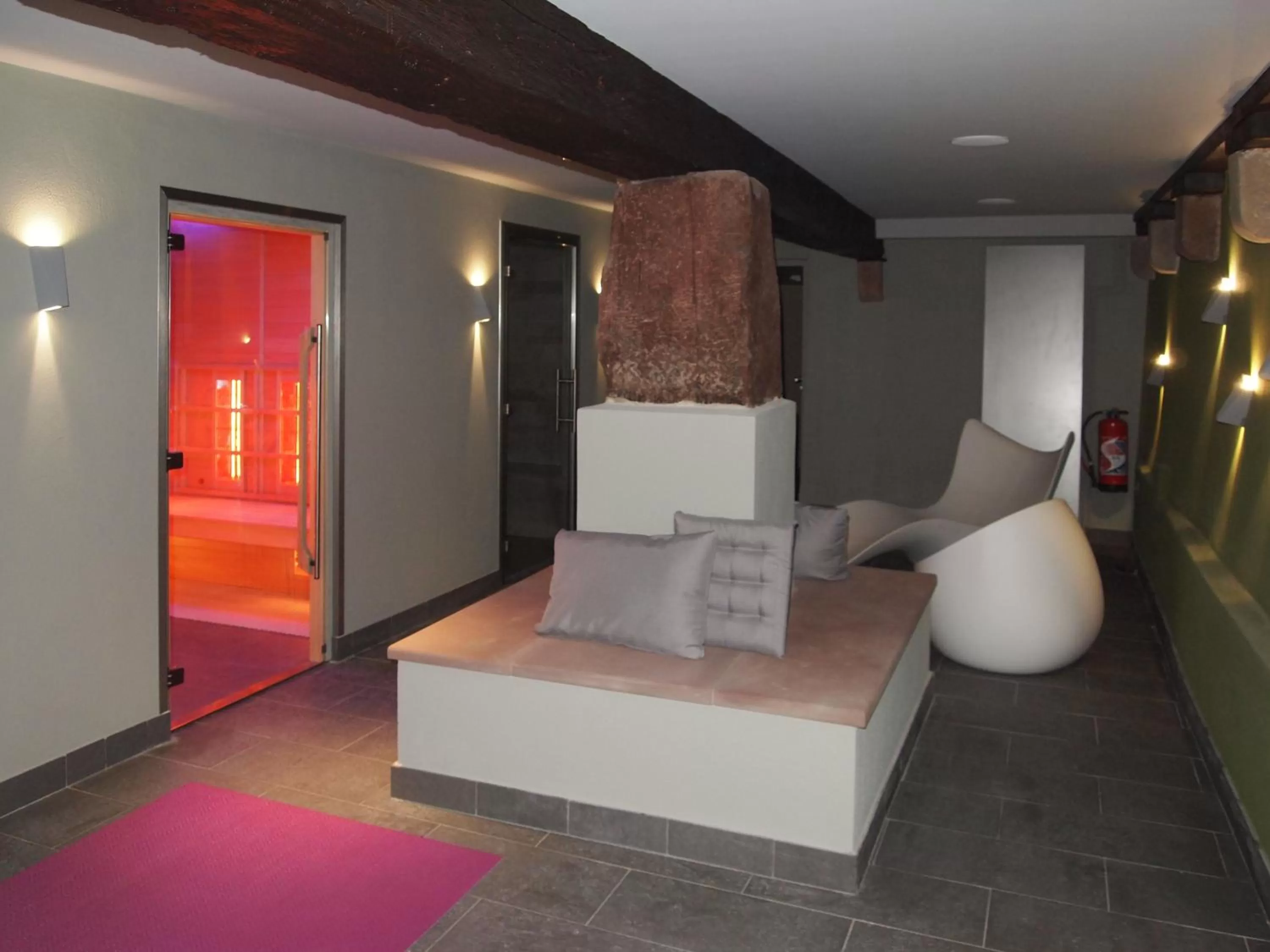 Massage in Logis Hôtel Restaurant Au Cerf d'Or