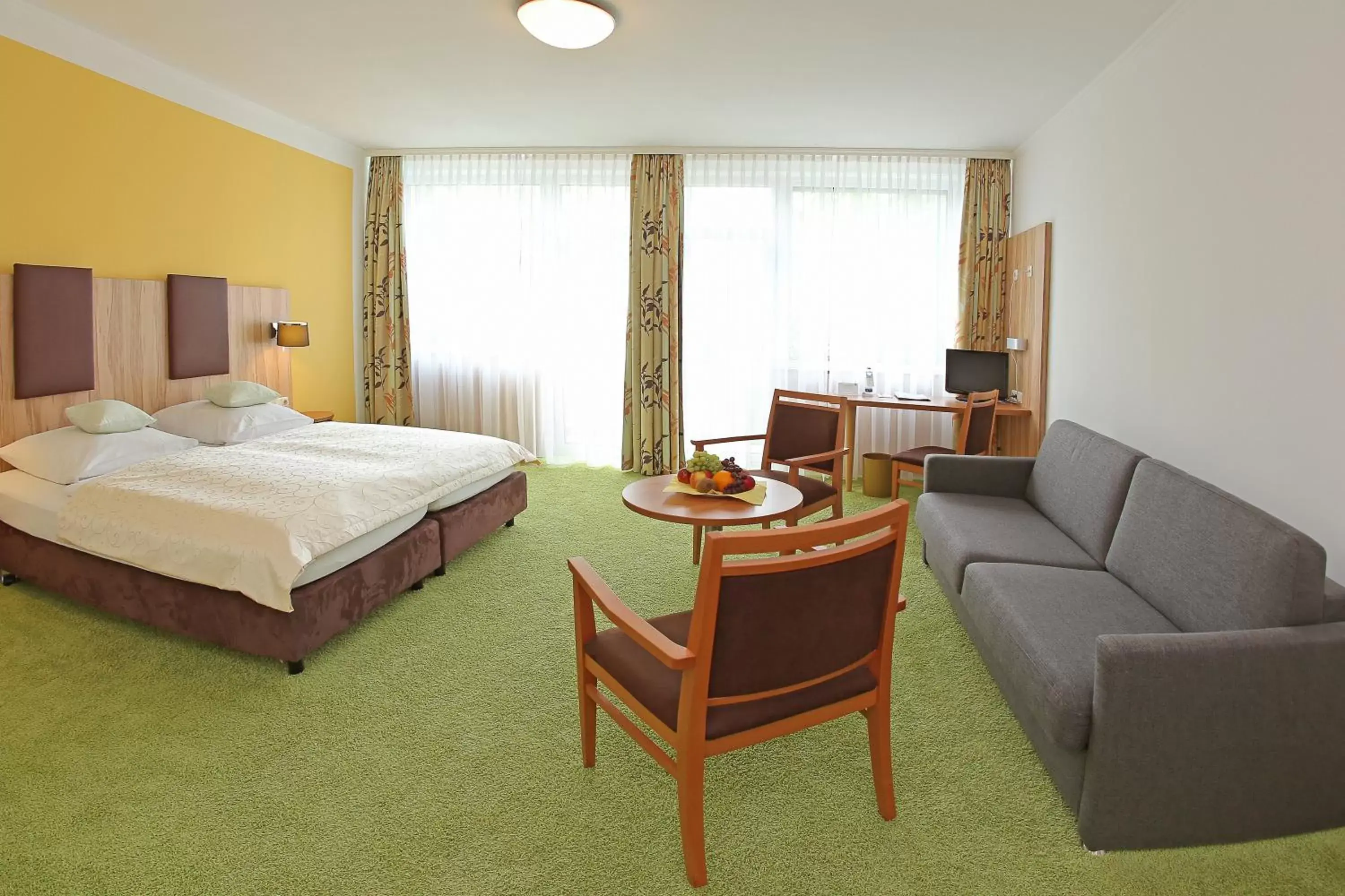 Photo of the whole room in Hotel Stadt Pasing