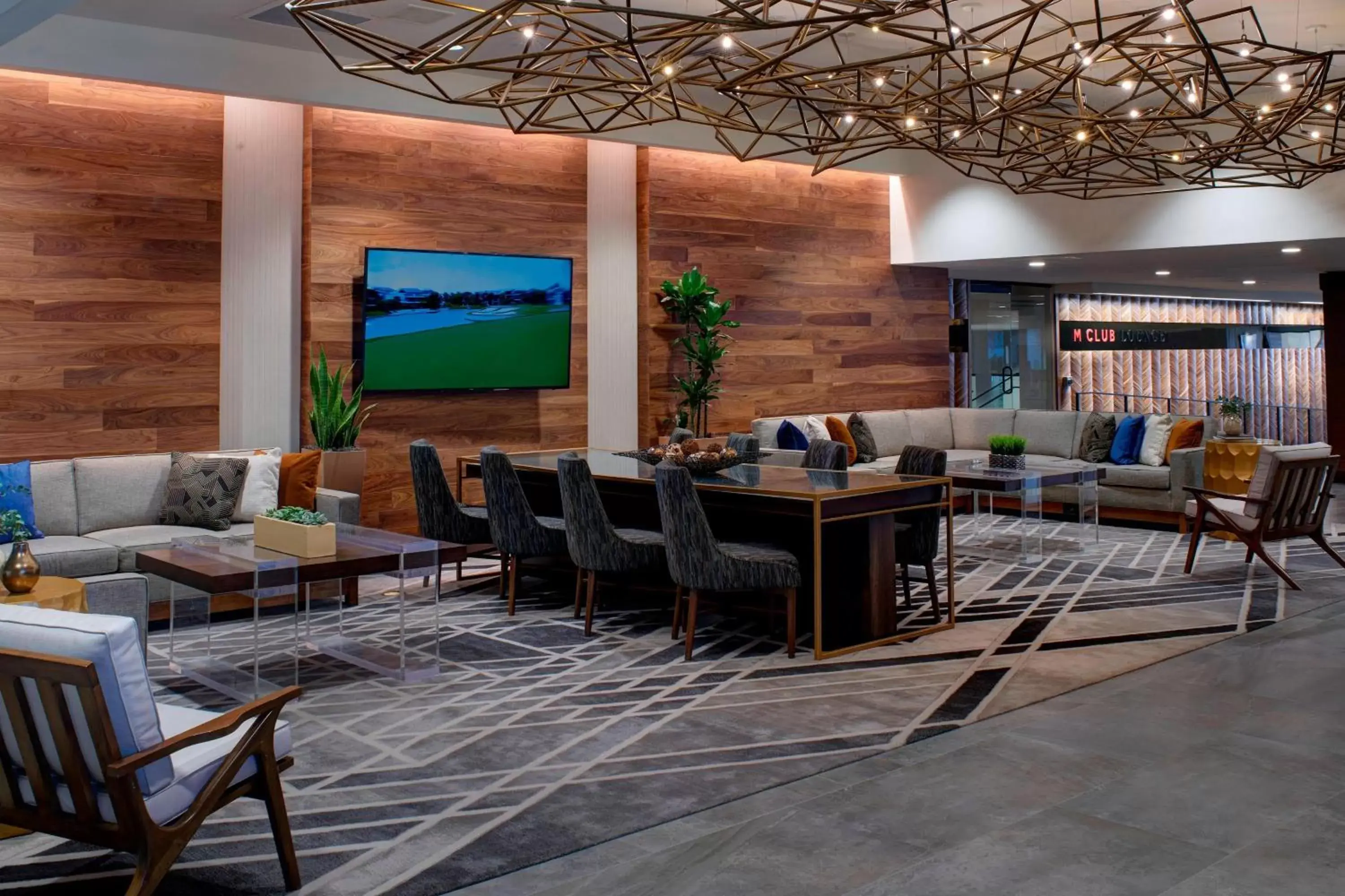 Photo of the whole room, Lounge/Bar in Kansas City Airport Marriott