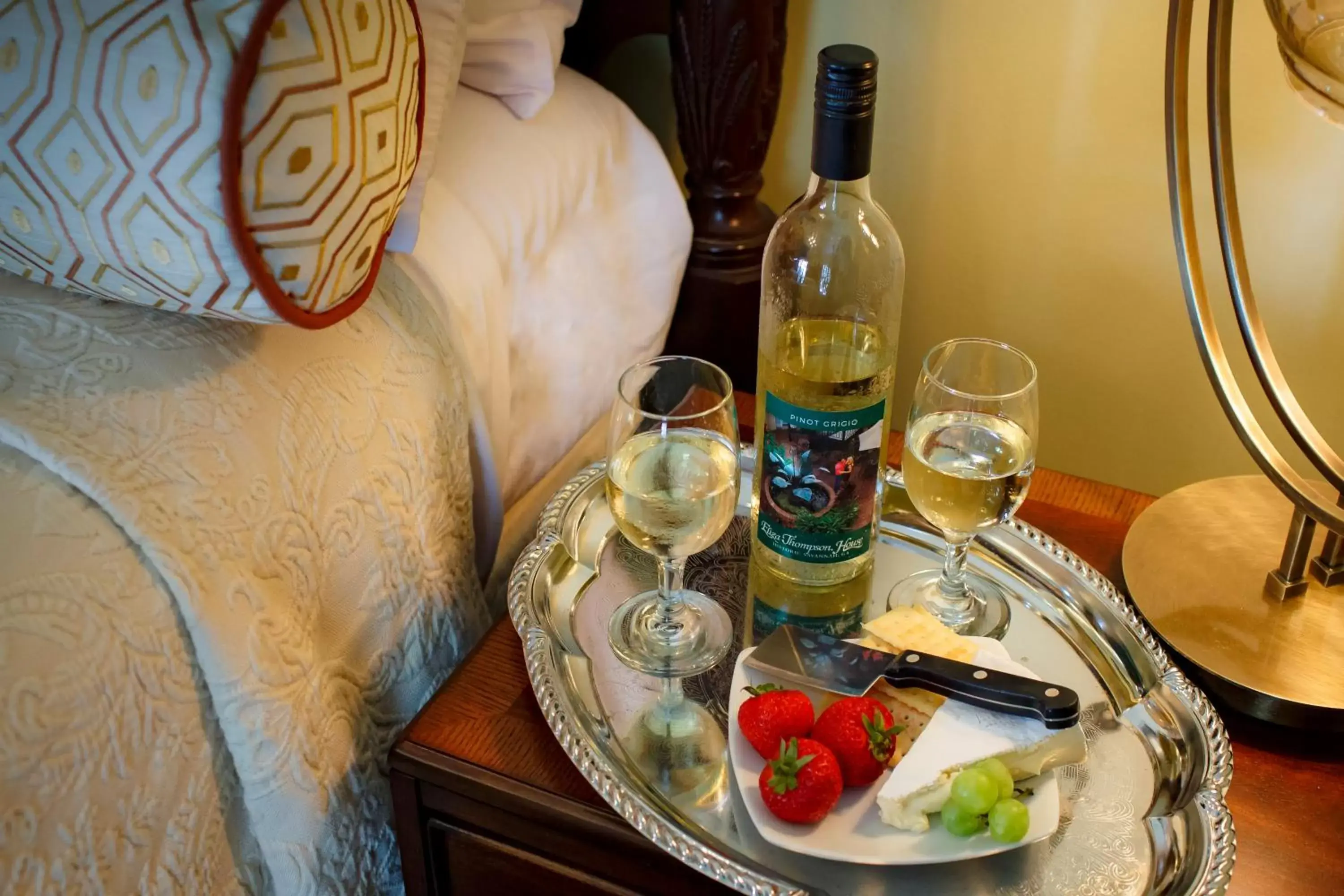 Food and drinks in Eliza Thompson House, Historic Inns of Savannah Collection Food and drinks in Eliza Thompson House, Historic Inns of Savannah Collection