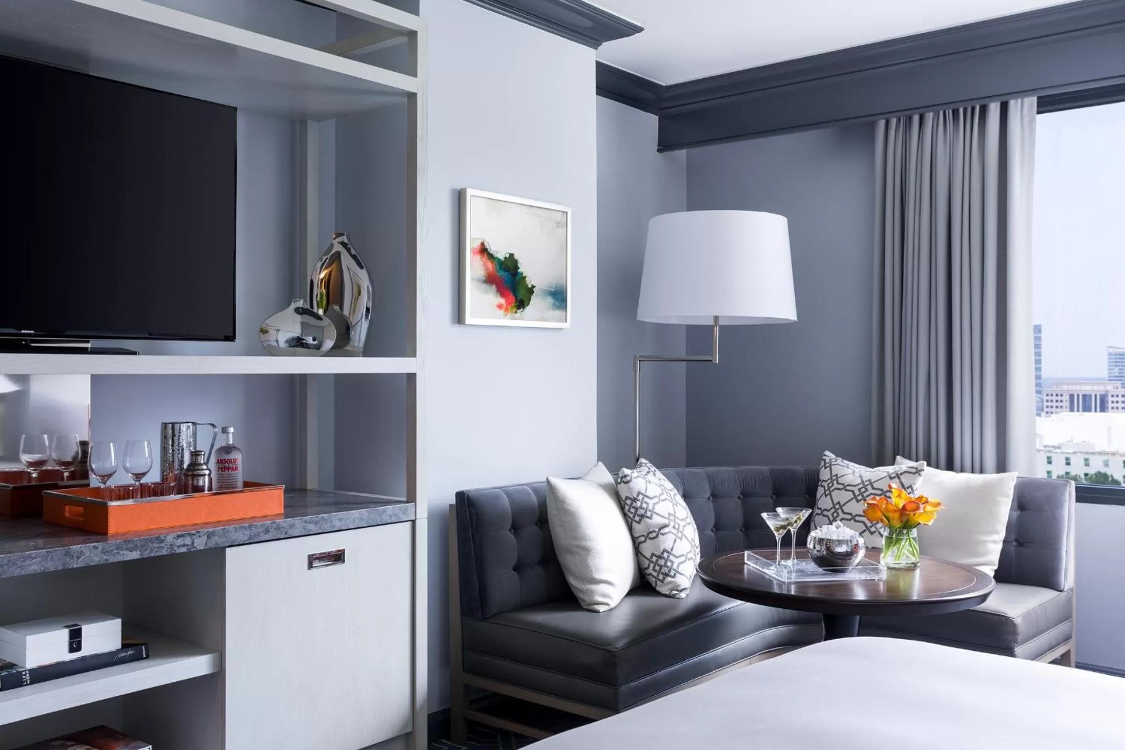 TV and multimedia in Four Seasons Hotel Atlanta