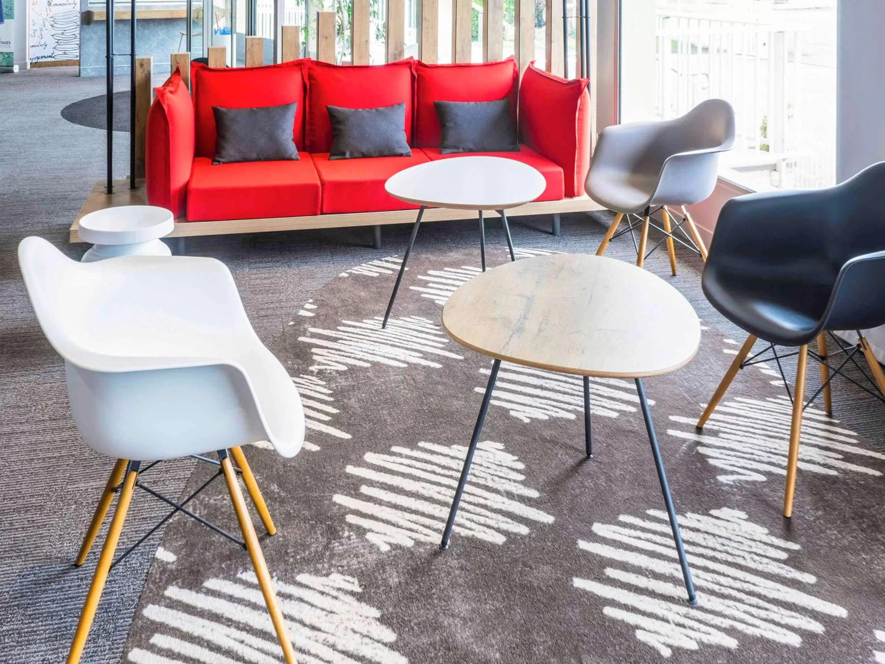 Lounge or bar in ibis Tarbes Odos Lounge or bar in ibis Tarbes Odos