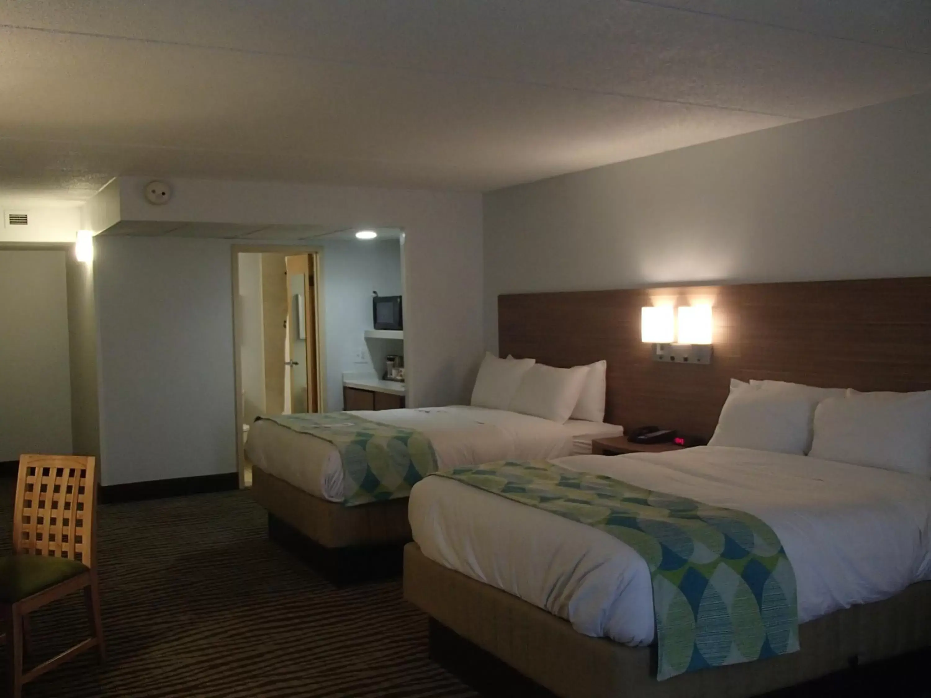 Bedroom, Bed in DoubleTree by Hilton Corpus Christi Beachfront