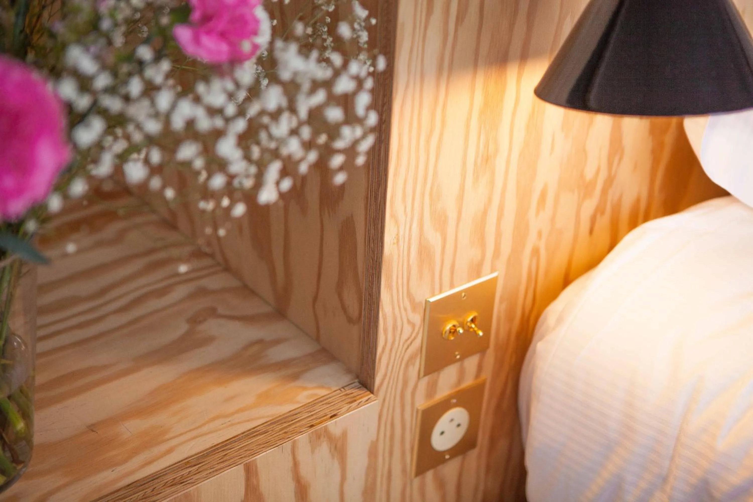 Decorative detail, Bed in Hôtel Montholon