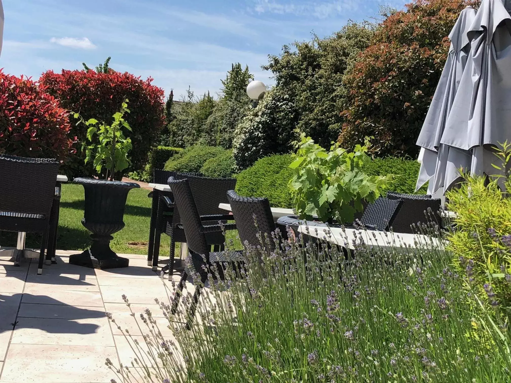 Patio, Garden in Hôtel Le Clos Badan