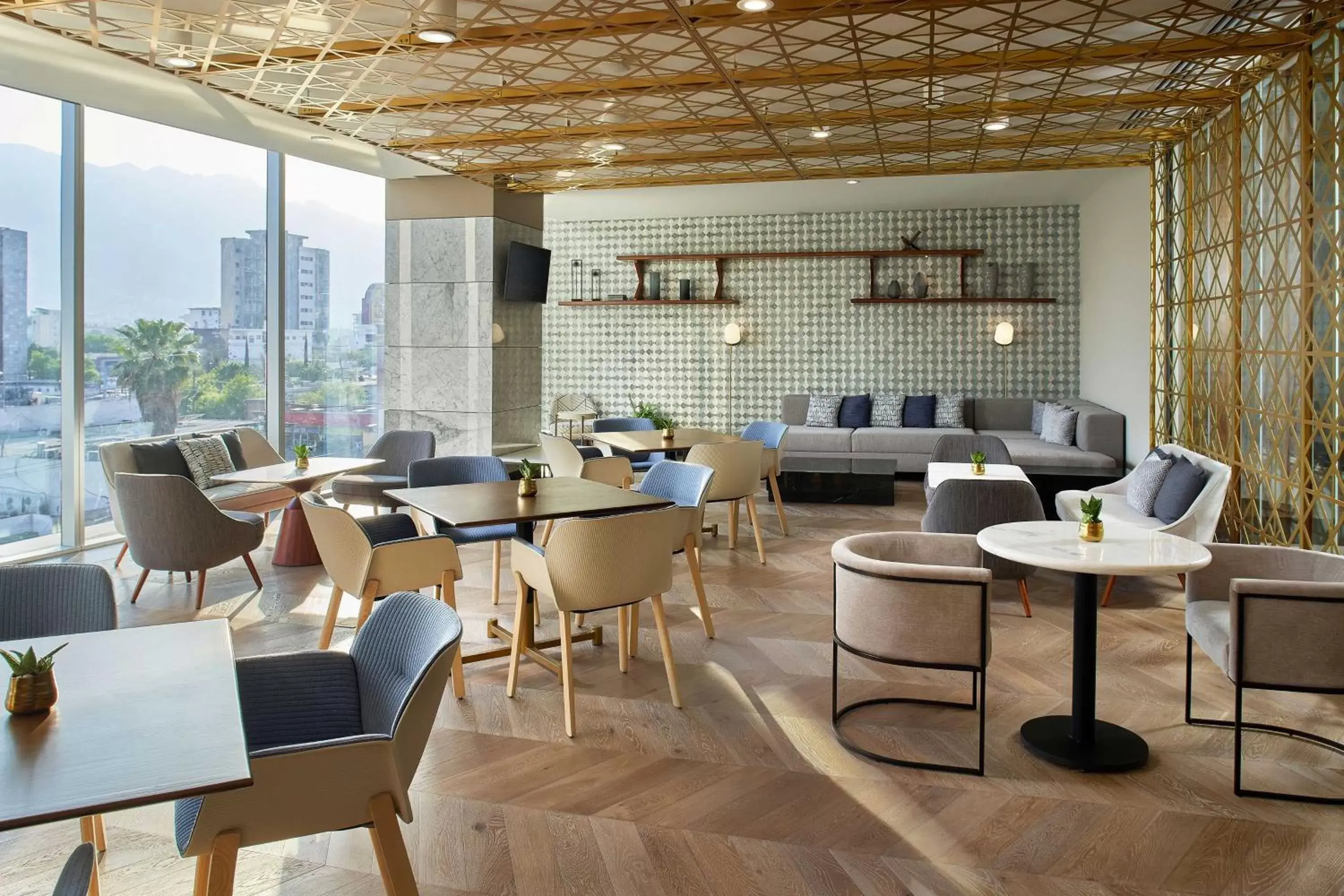 Lounge or bar, Restaurant/Places to Eat in The Westin Monterrey Valle