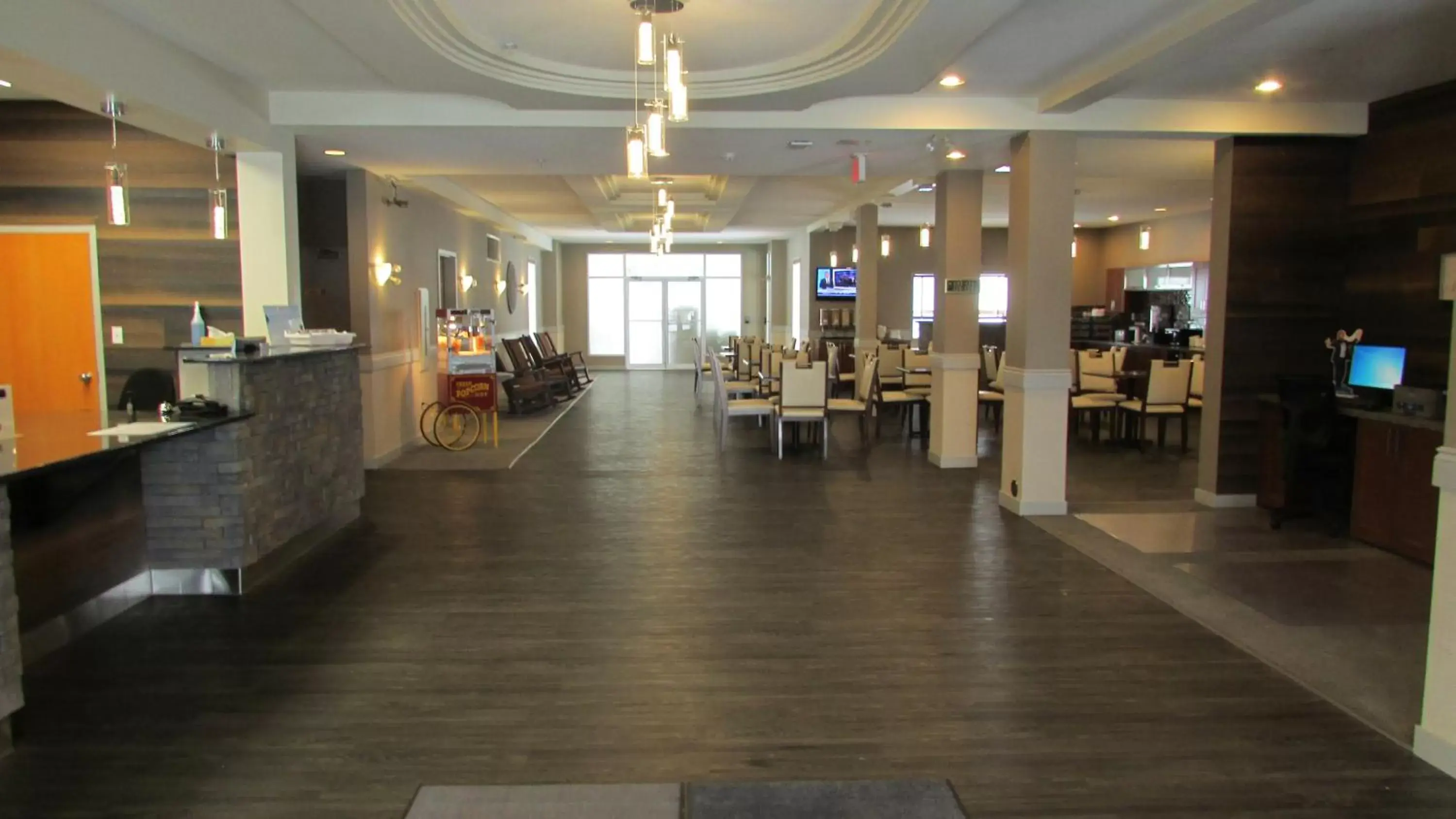 Lobby or reception in Days Inn & Suites by Wyndham Brooks