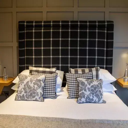 Double Room with Private Bathroom in The Assheton Arms Double Room with Private Bathroom in The Assheton Arms