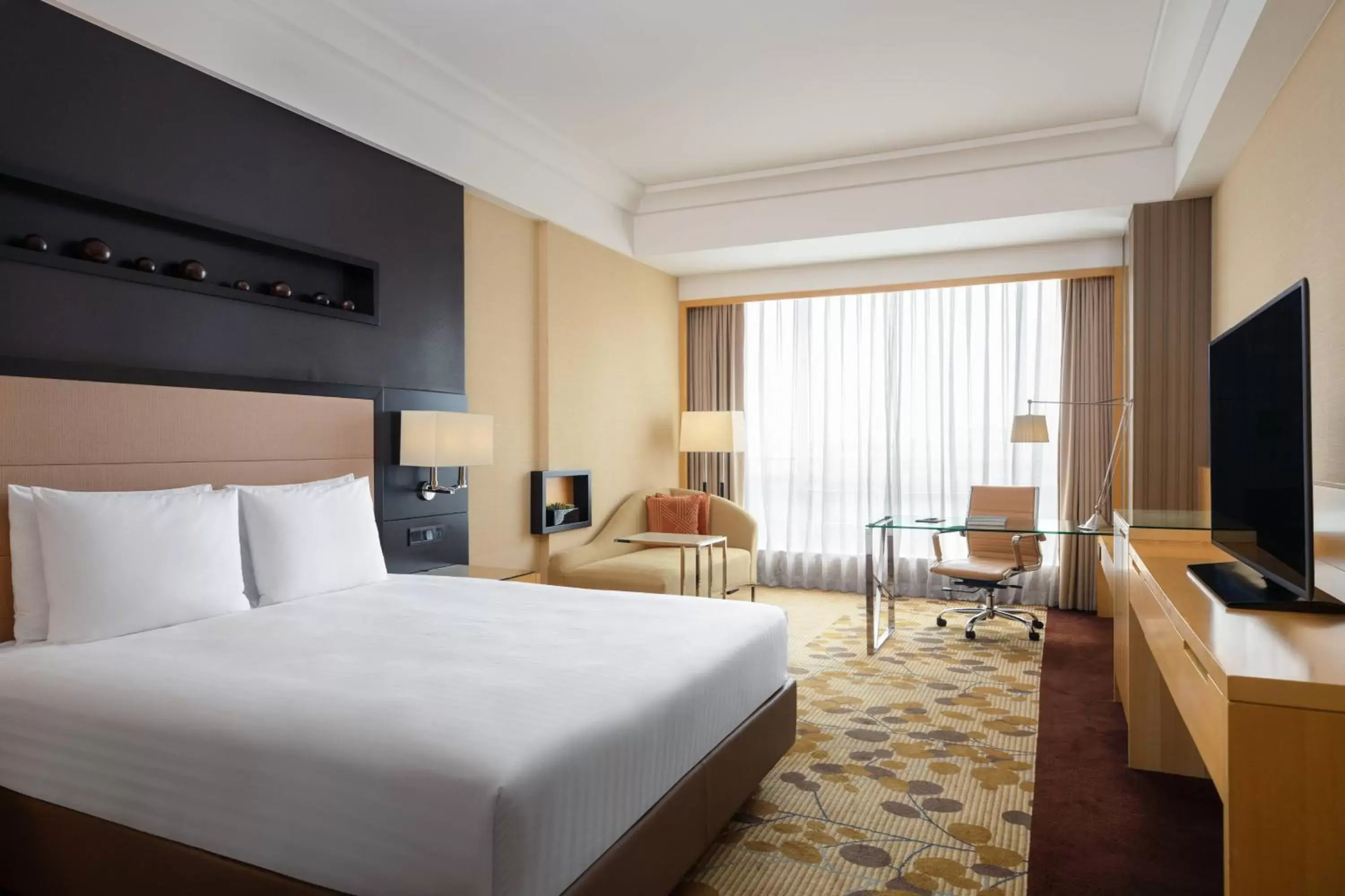 Photo of the whole room, Bed in Courtyard by Marriott Shanghai Central