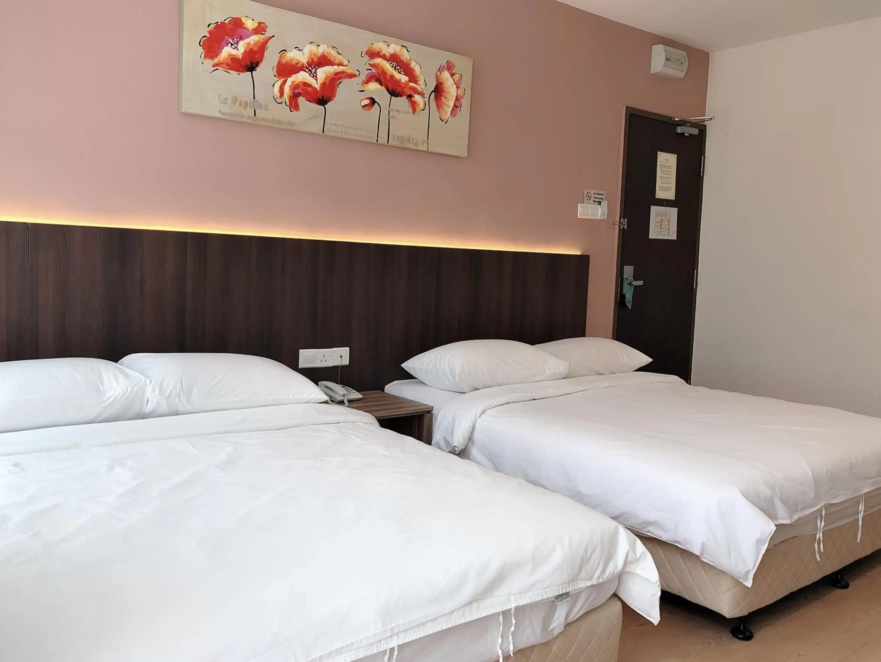 Bedroom, Bed in Tumike Hotel Bentong