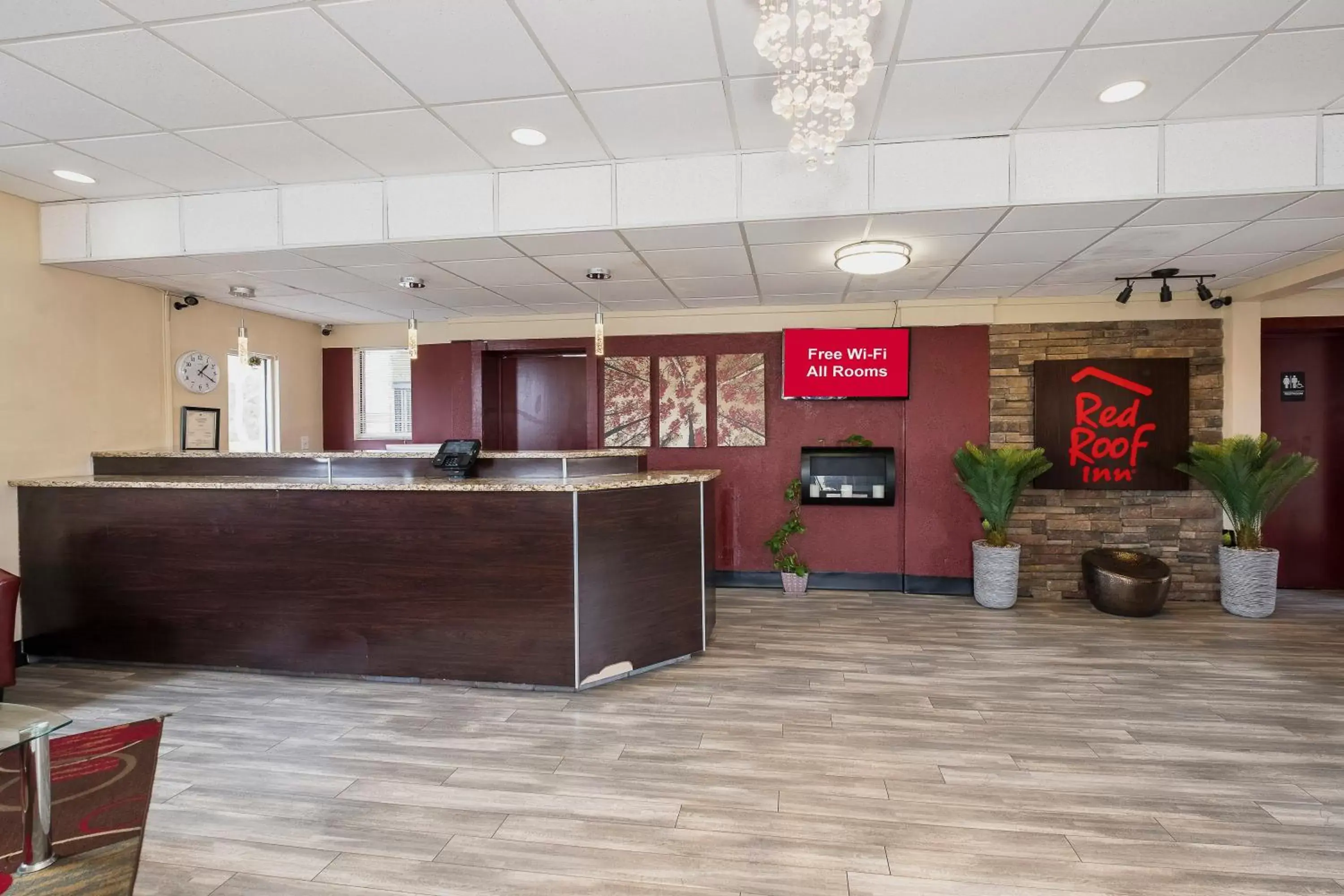 Lobby or reception in Red Roof Inn Walterboro Lobby or reception in Red Roof Inn Walterboro