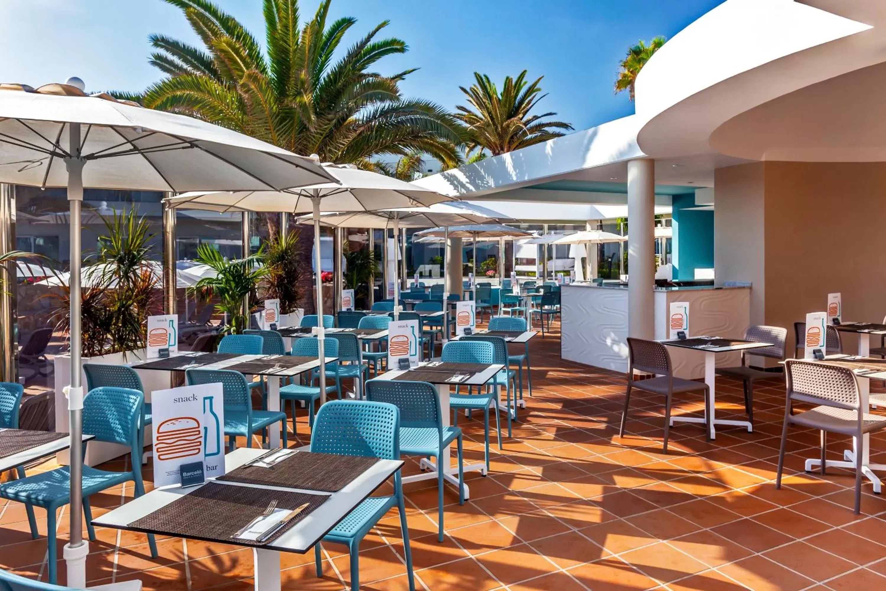 Lounge or bar, Restaurant/Places to Eat in Barceló Corralejo Sands