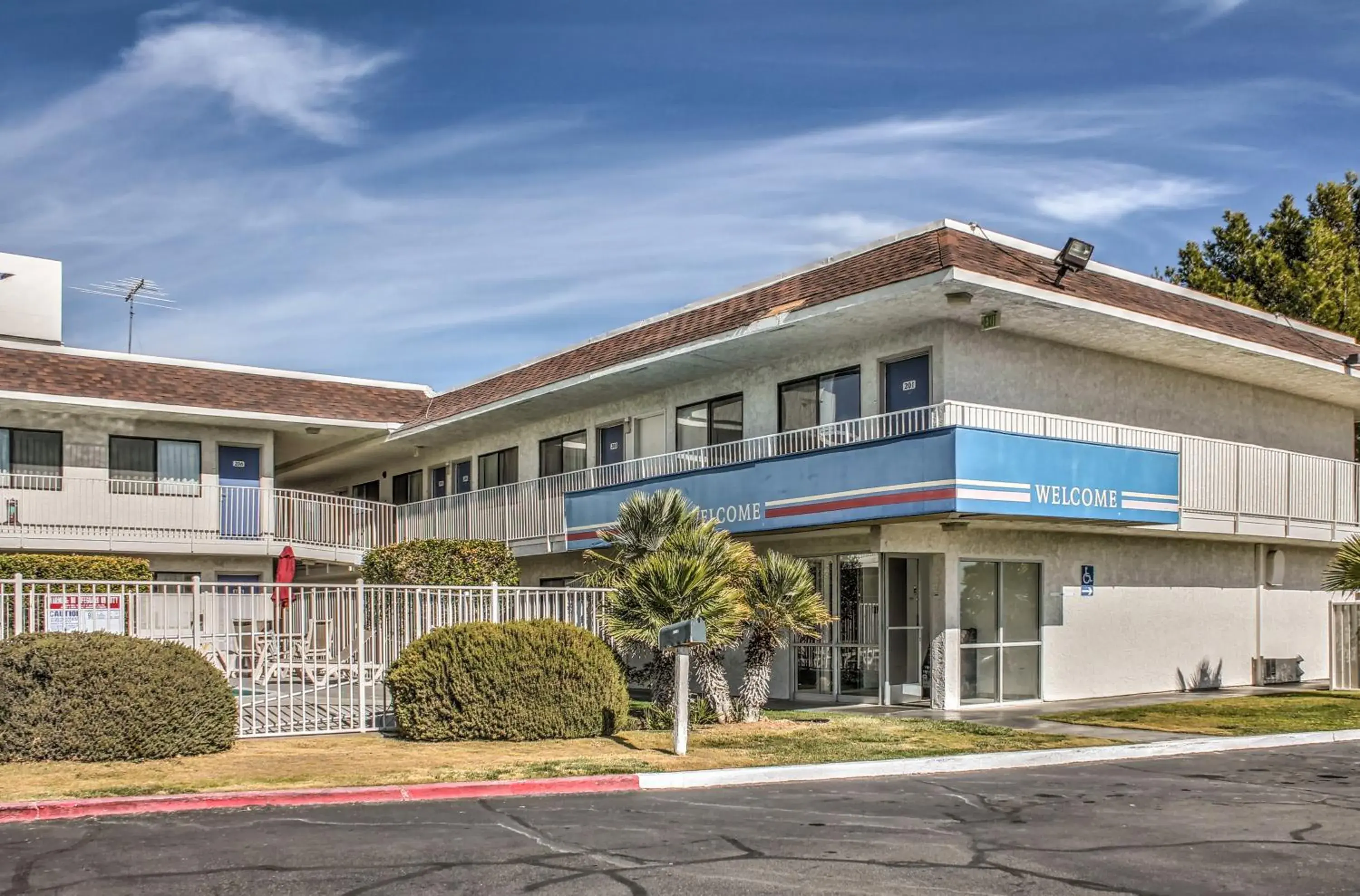 Facade/entrance, Property Building in Motel 6 Mojave, CA