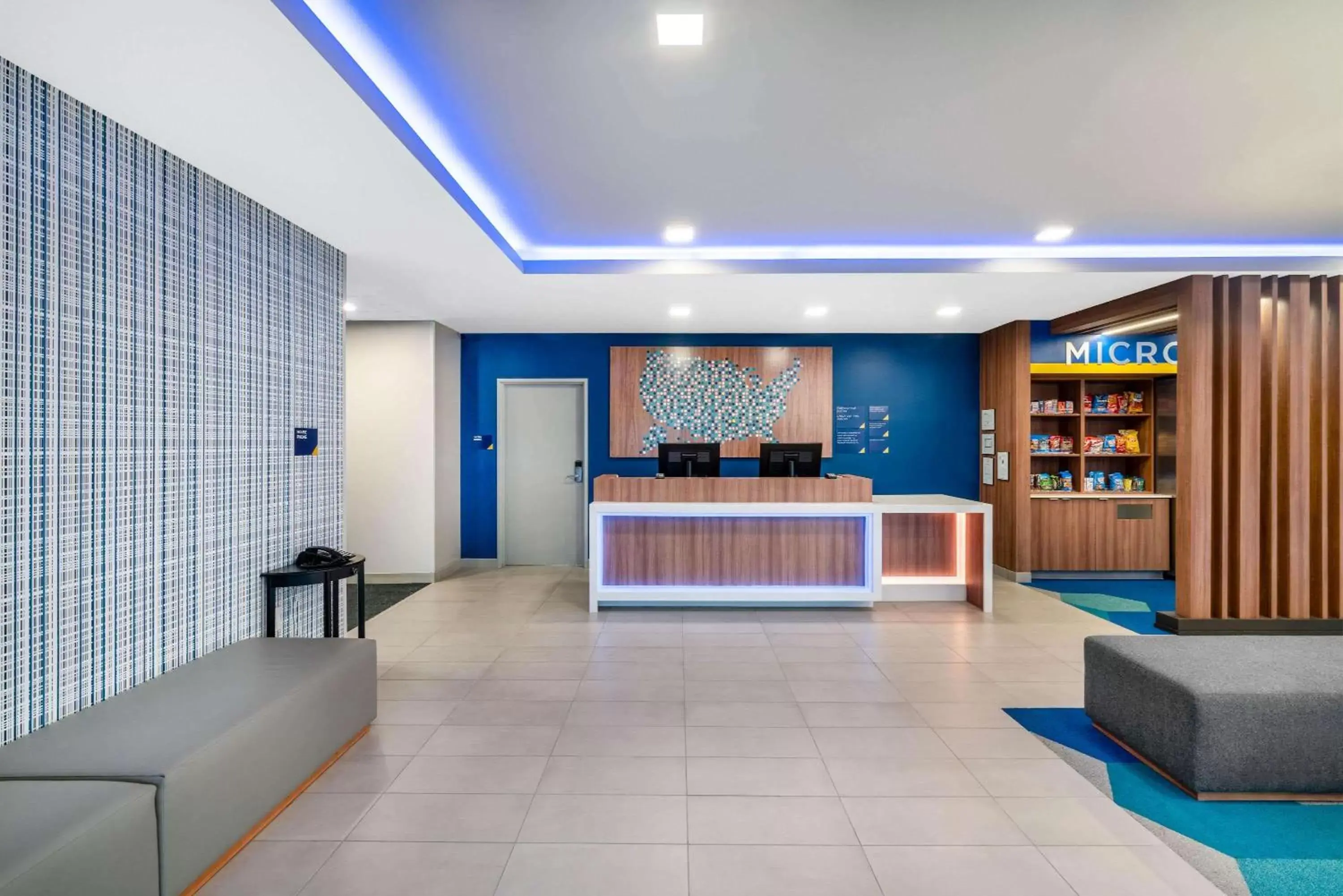 Lobby or reception, Lobby/Reception in Microtel Inn & Suites by Wyndham Hot Springs