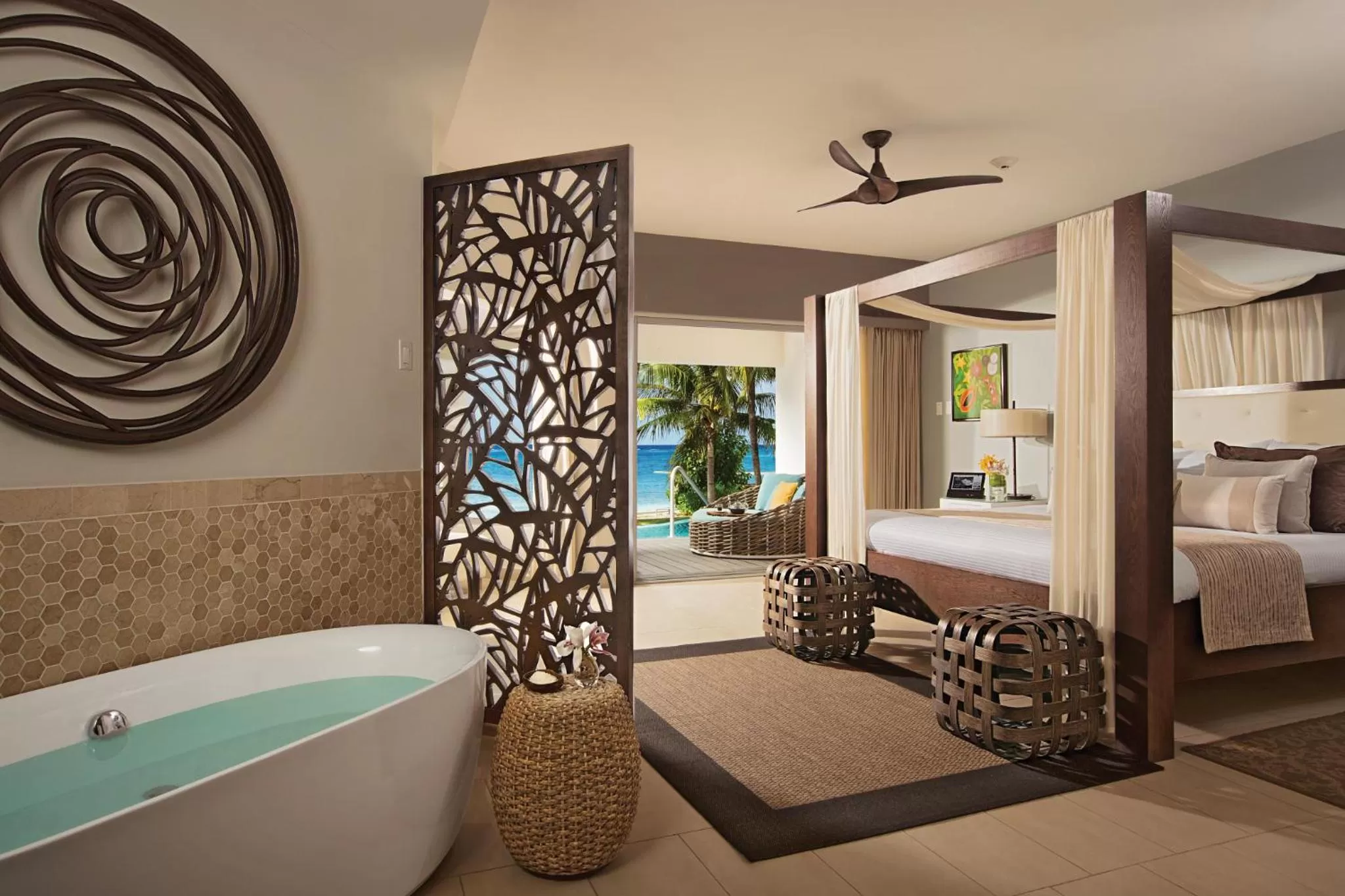Bathroom, Bed in Zoetry Montego Bay