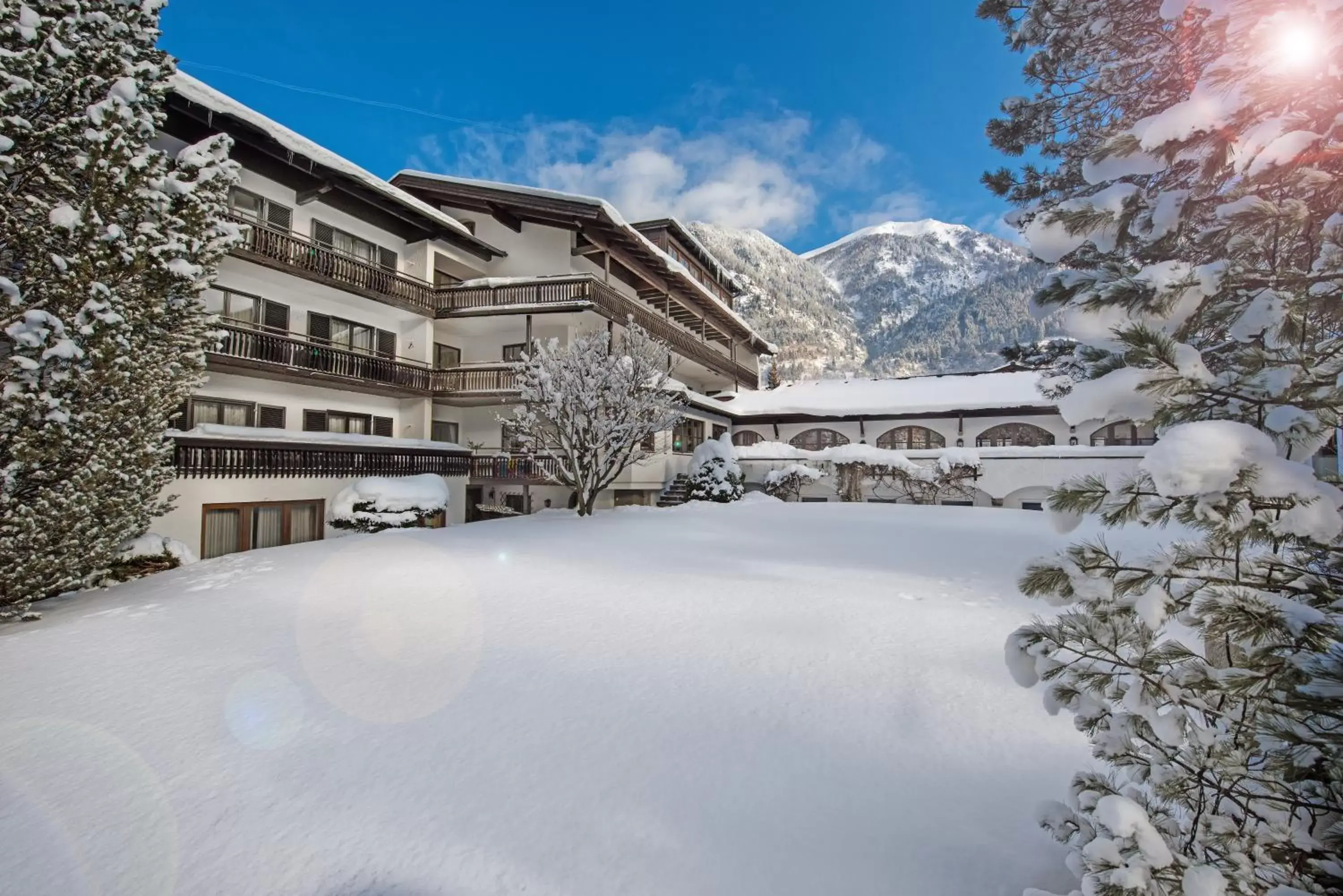 Property building, Winter in Johannesbad Hotel St. Georg