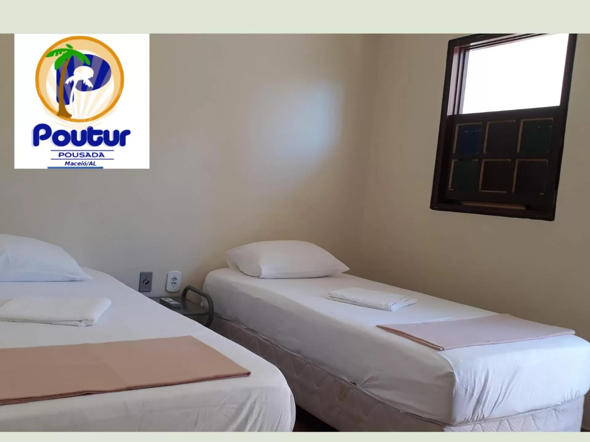 Bed in Poutur Pousada