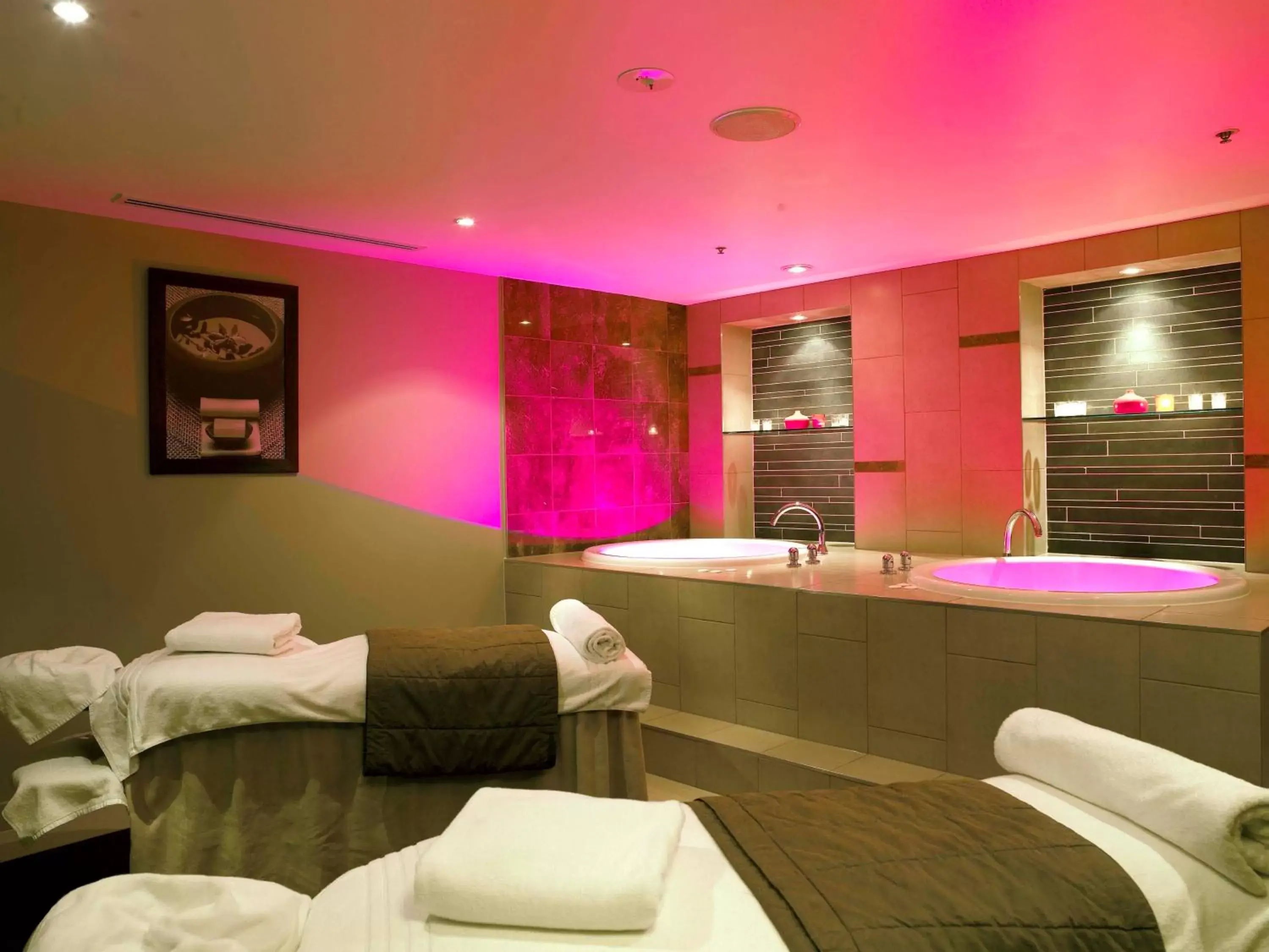 Spa and wellness centre/facilities, Bathroom in Lancemore Mansion Hotel Werribee Park
