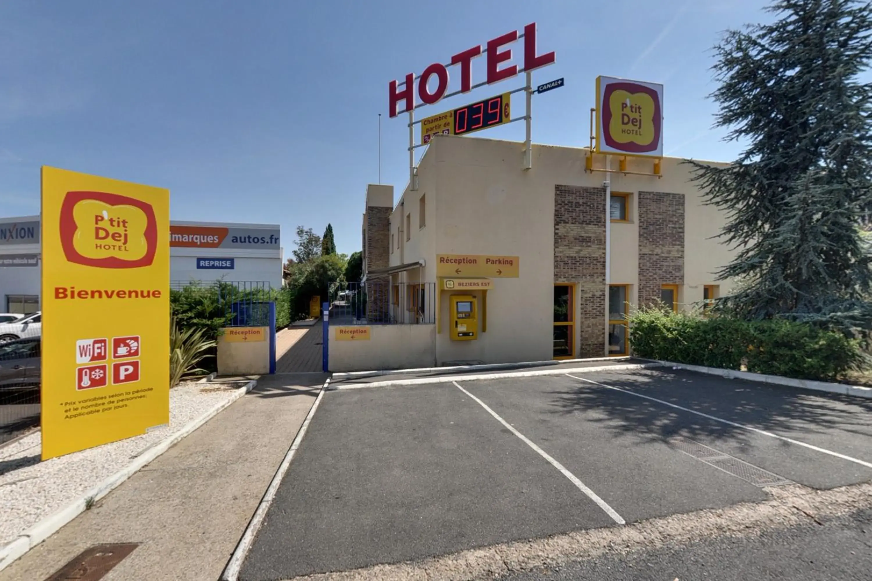 Facade/entrance, Property Logo/Sign in The Originals Access, Hotel Beziers Est (P'tit Dej-Hotel)