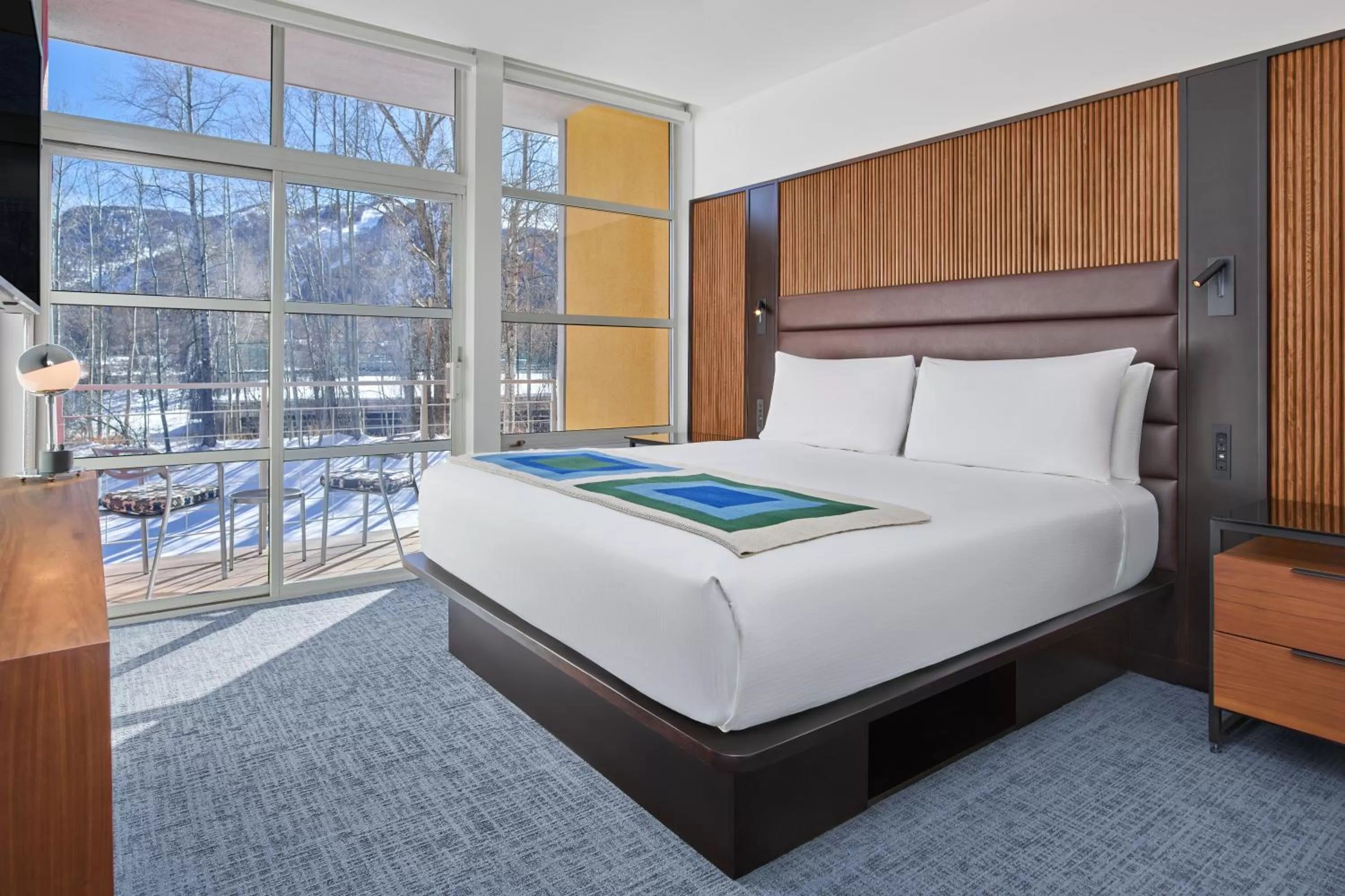 Bedroom, Bed in Aspen Meadows Resort