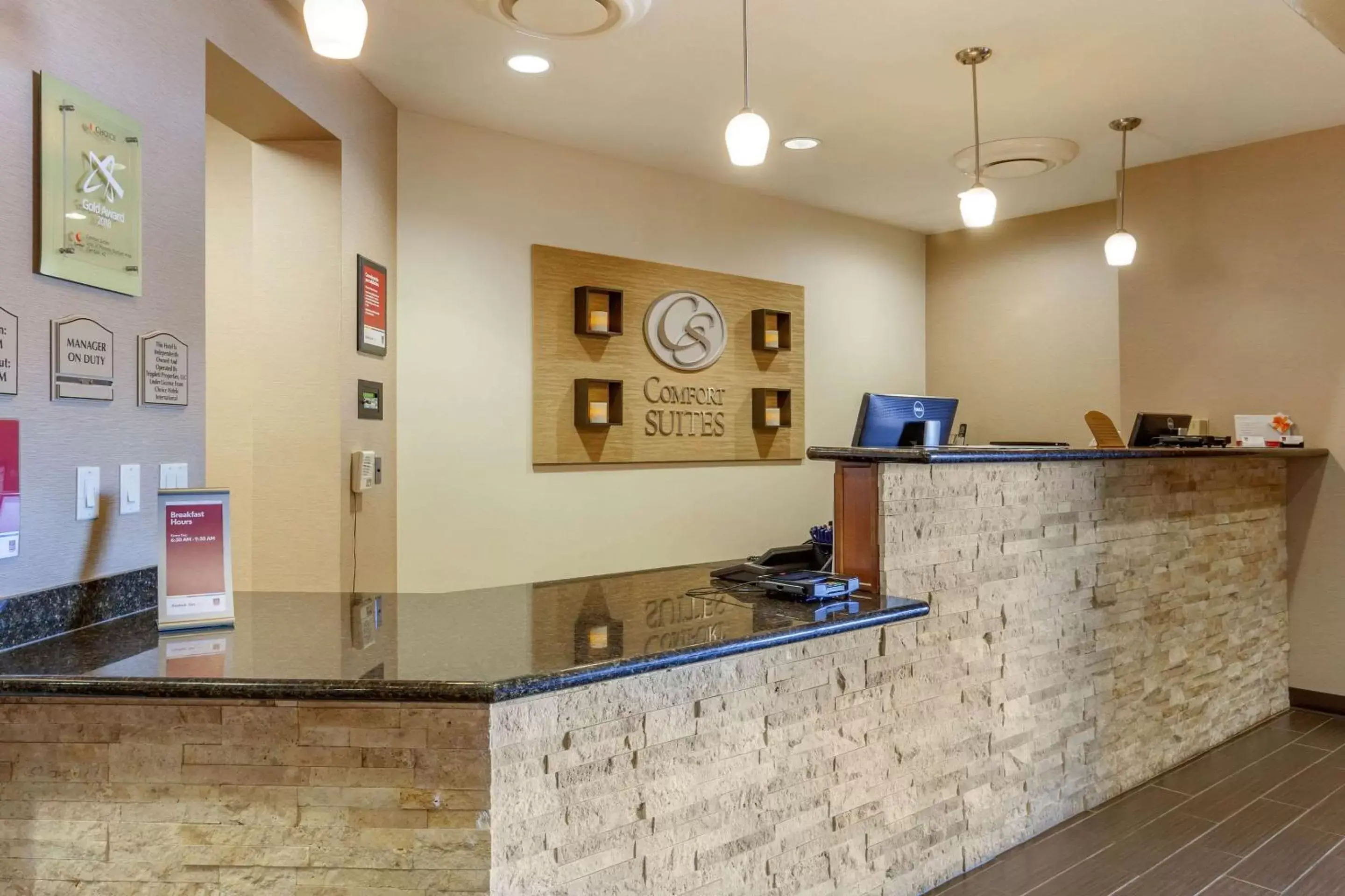 Lobby or reception, Lobby/Reception in Comfort Suites Glendale - State Farm Stadium Area