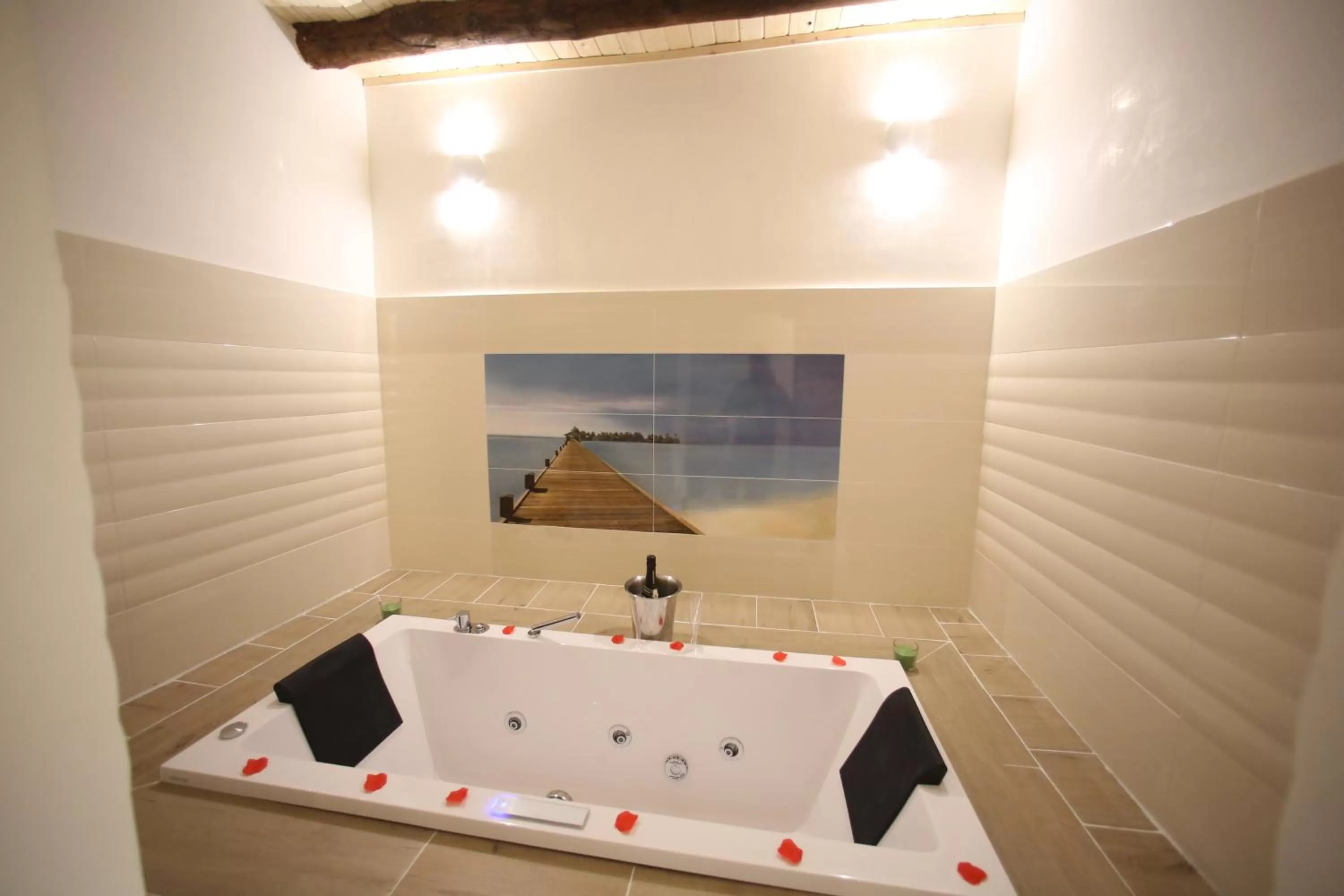 Hot Tub in Relais Piazza Del Plebiscito B&B