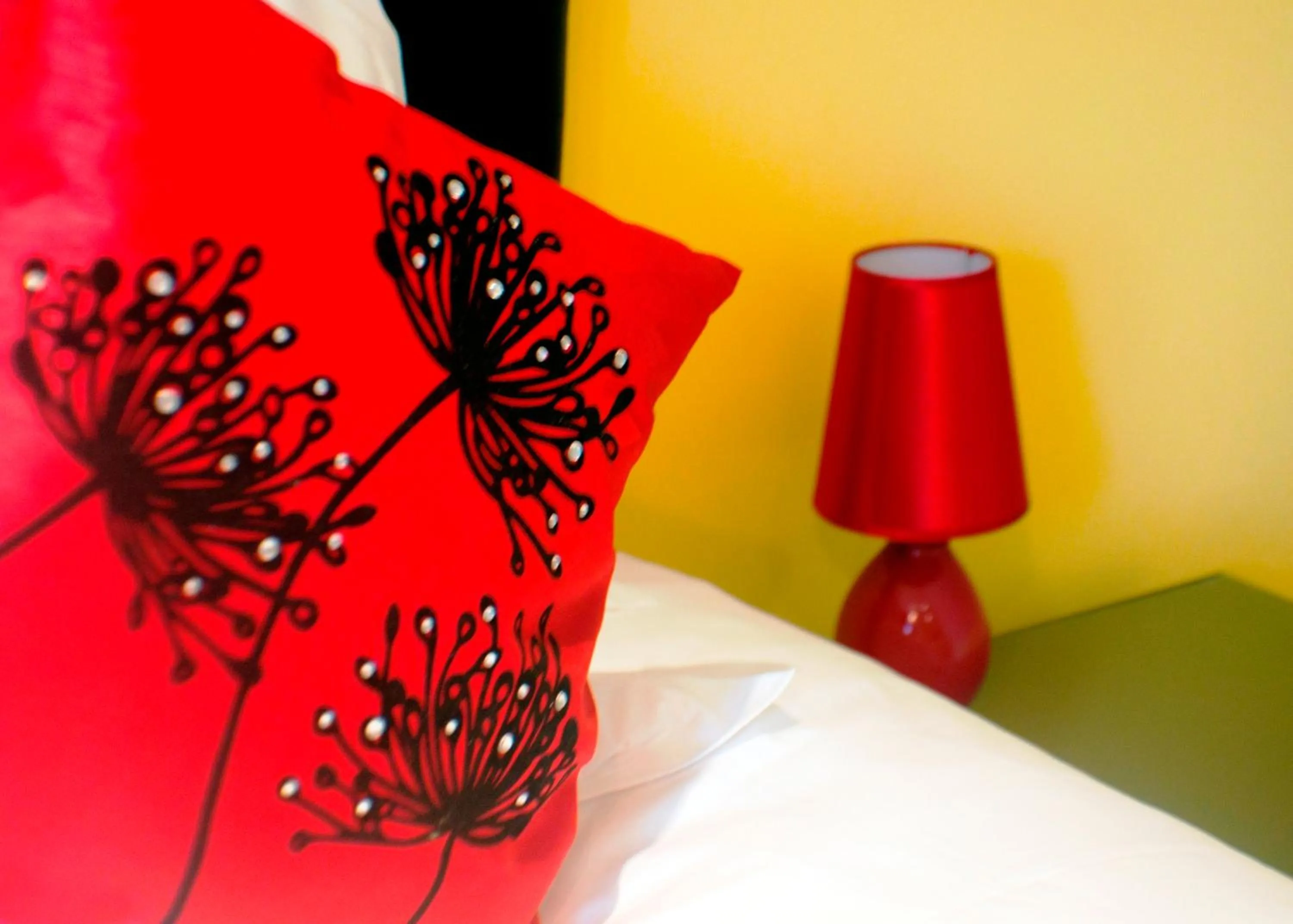 Decorative detail, Bed in New Inn - Dorchester