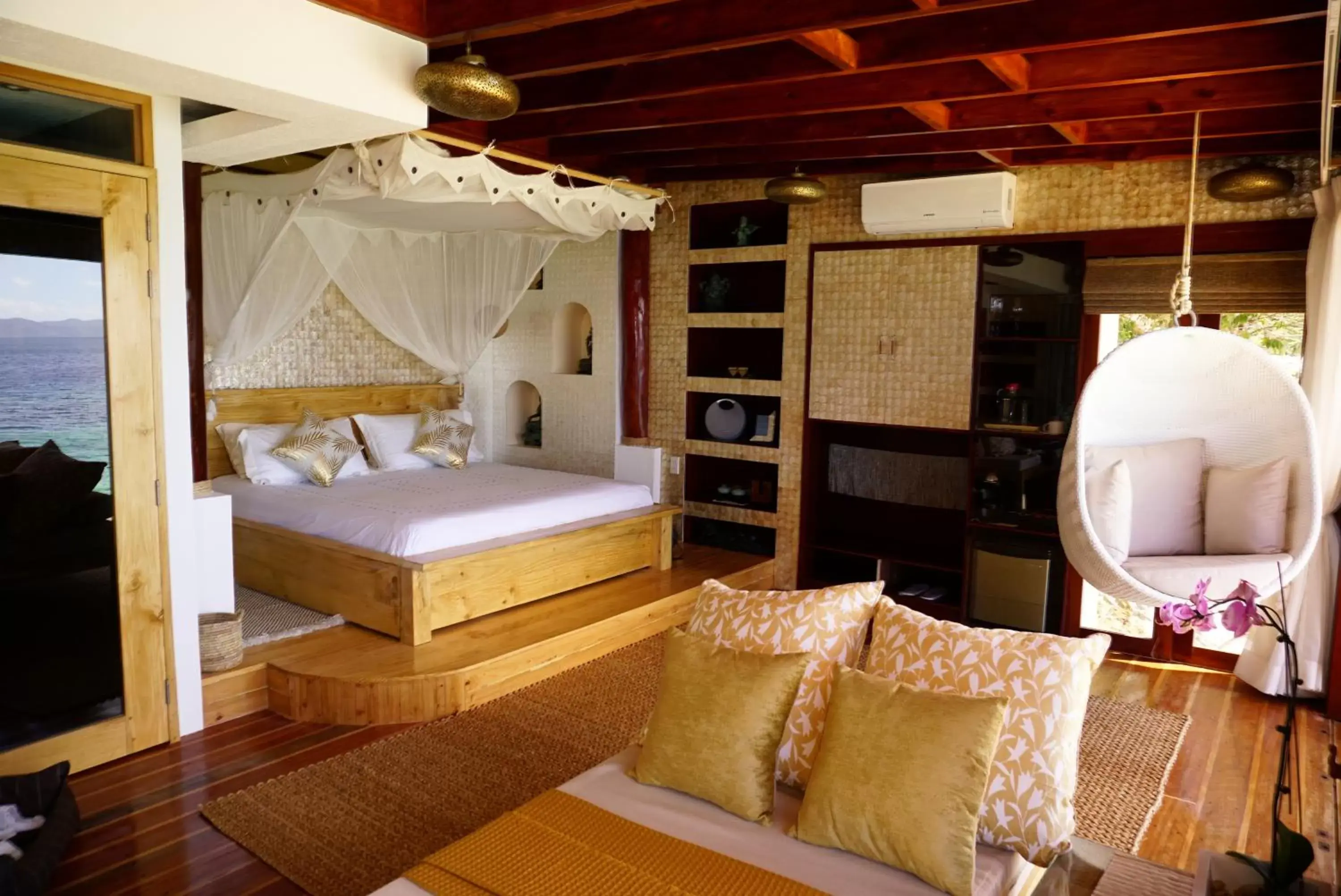 Bedroom, Bed in Vellago Resort Bedroom, Bed in Vellago Resort