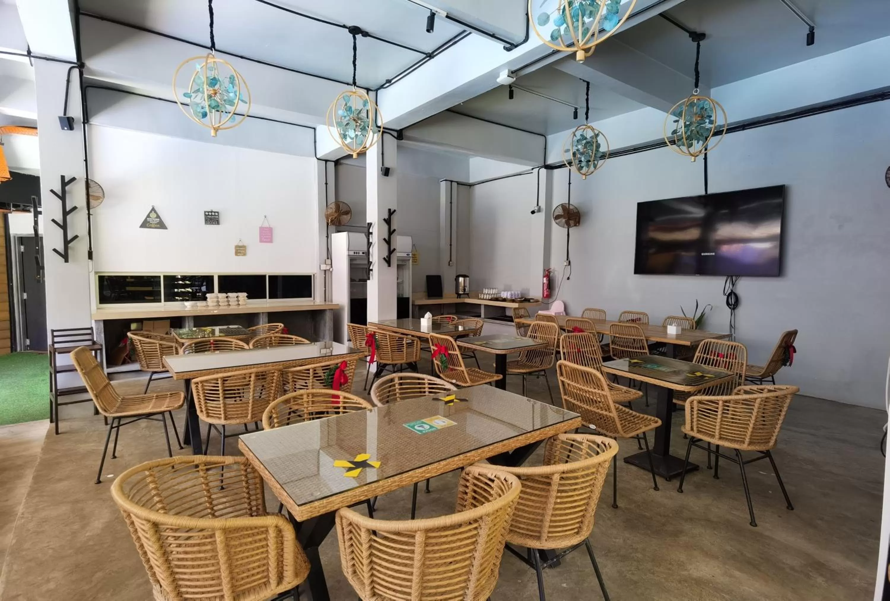 Restaurant/places to eat in A Rock Resort Langkawi - Coral Reefs