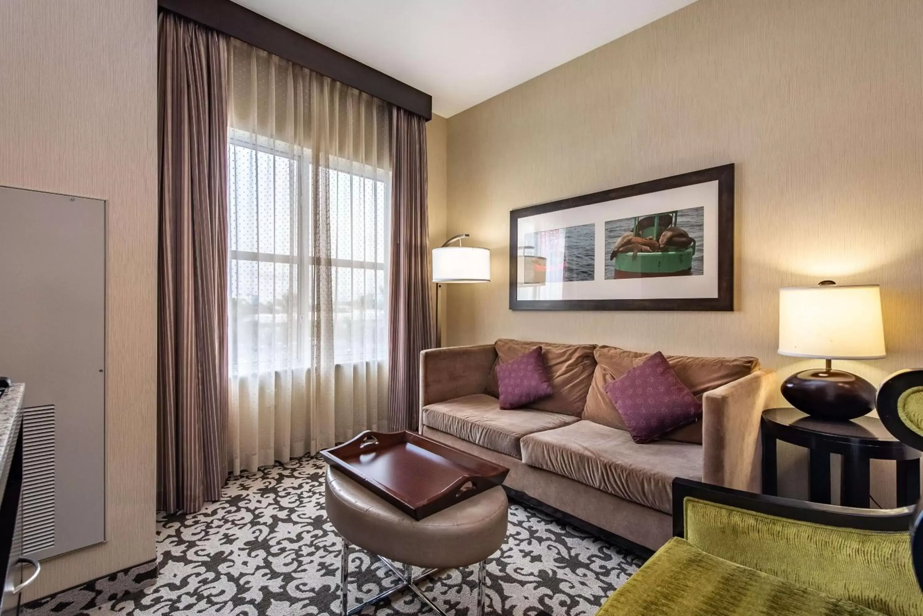 Living room, Seating Area in Homewood Suites by Hilton Oxnard/Camarillo