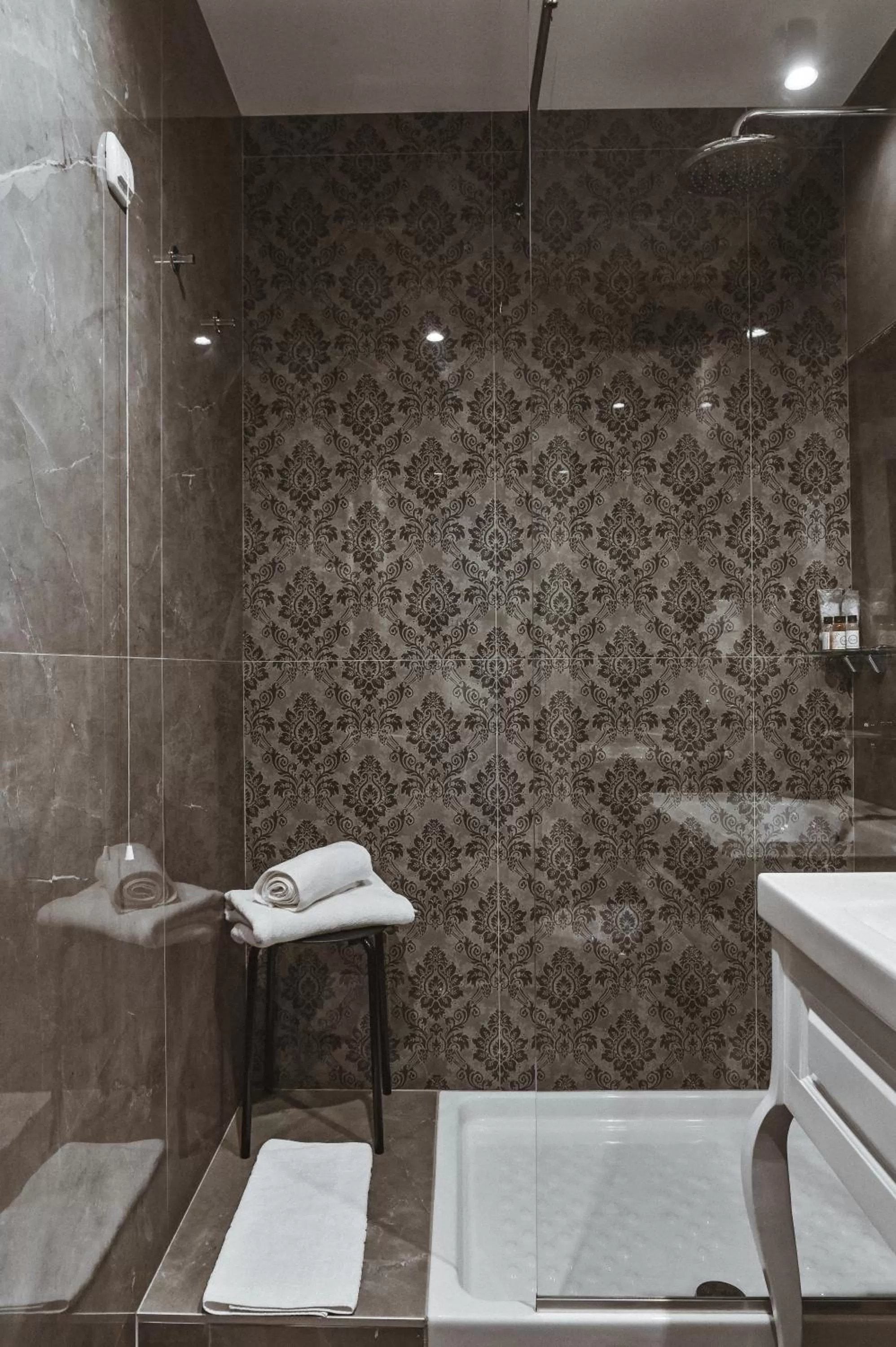 Shower, Bathroom in Garni hotel BARUT